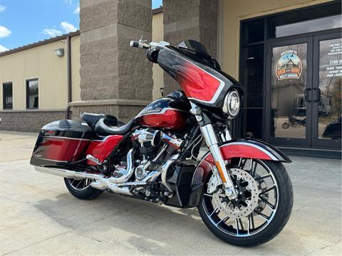 2021 Harley-Davidson CVO™ Street Glide® in Rochester, Minnesota - Photo 2