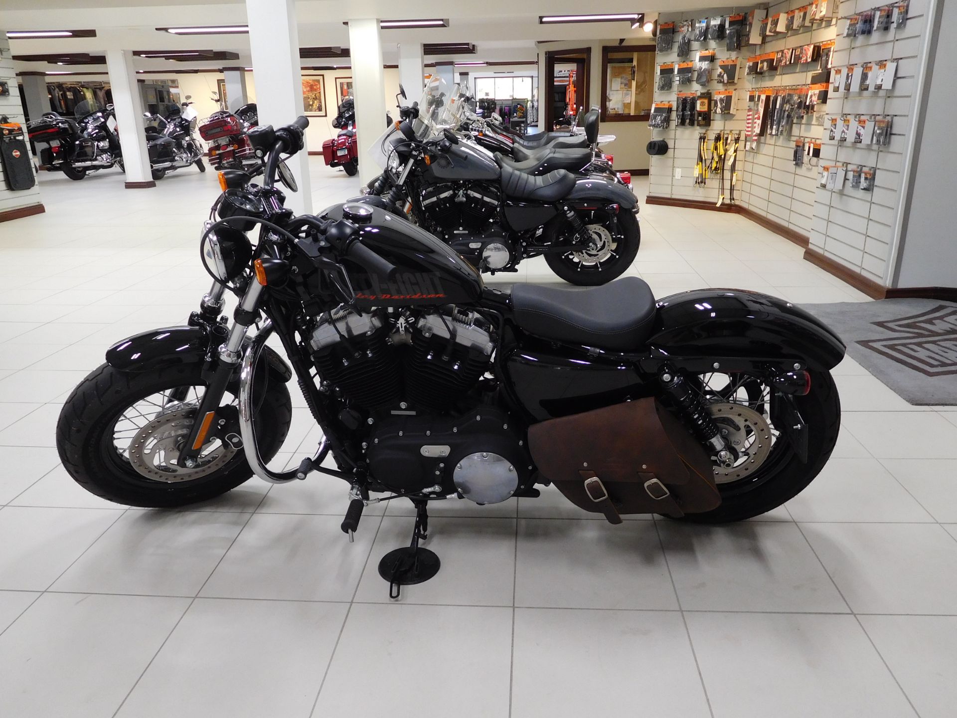 2014 Harley-Davidson Sportster® Forty-Eight® in Rochester, Minnesota - Photo 4