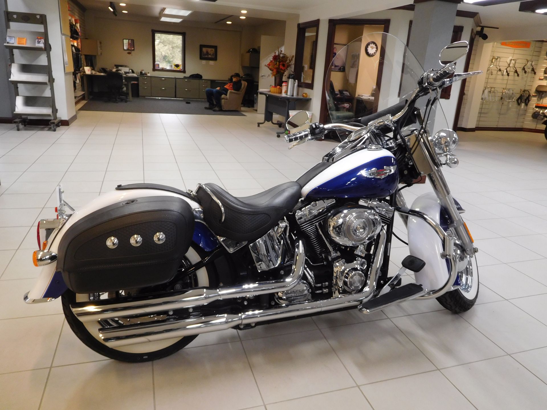 2007 Harley-Davidson Softail® Deluxe in Rochester, Minnesota - Photo 5