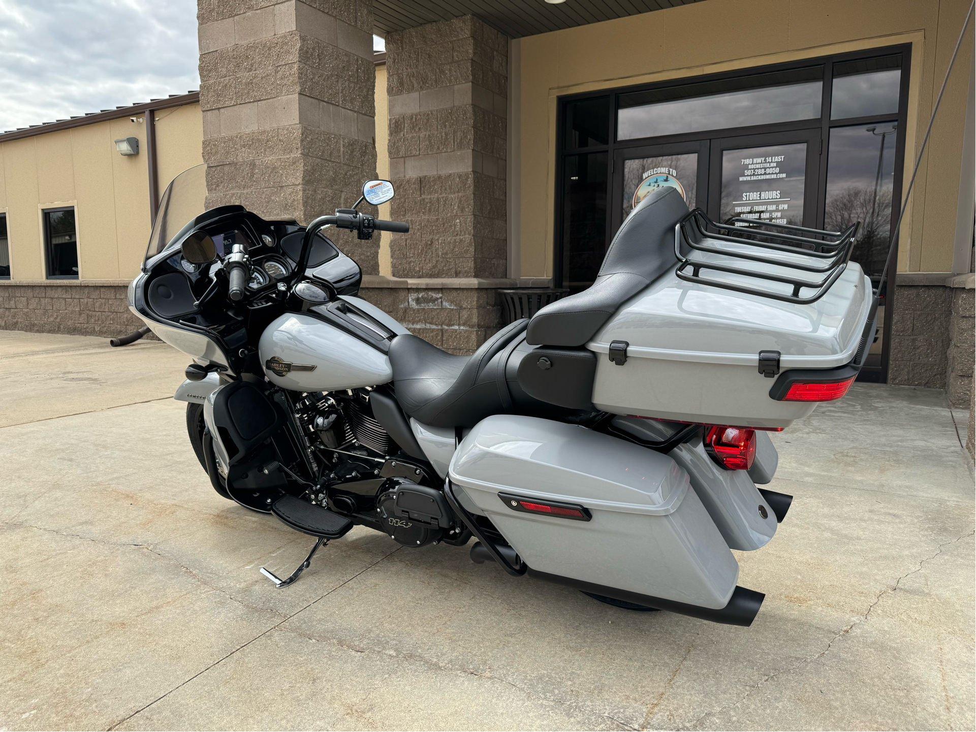 2024 Harley-Davidson Road Glide® Limited in Rochester, Minnesota - Photo 6