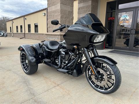 2024 Harley-Davidson Road Glide® 3 in Rochester, Minnesota - Photo 2