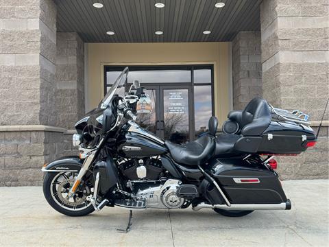 2015 Harley-Davidson Electra Glide® Ultra Classic® in Rochester, Minnesota - Photo 4