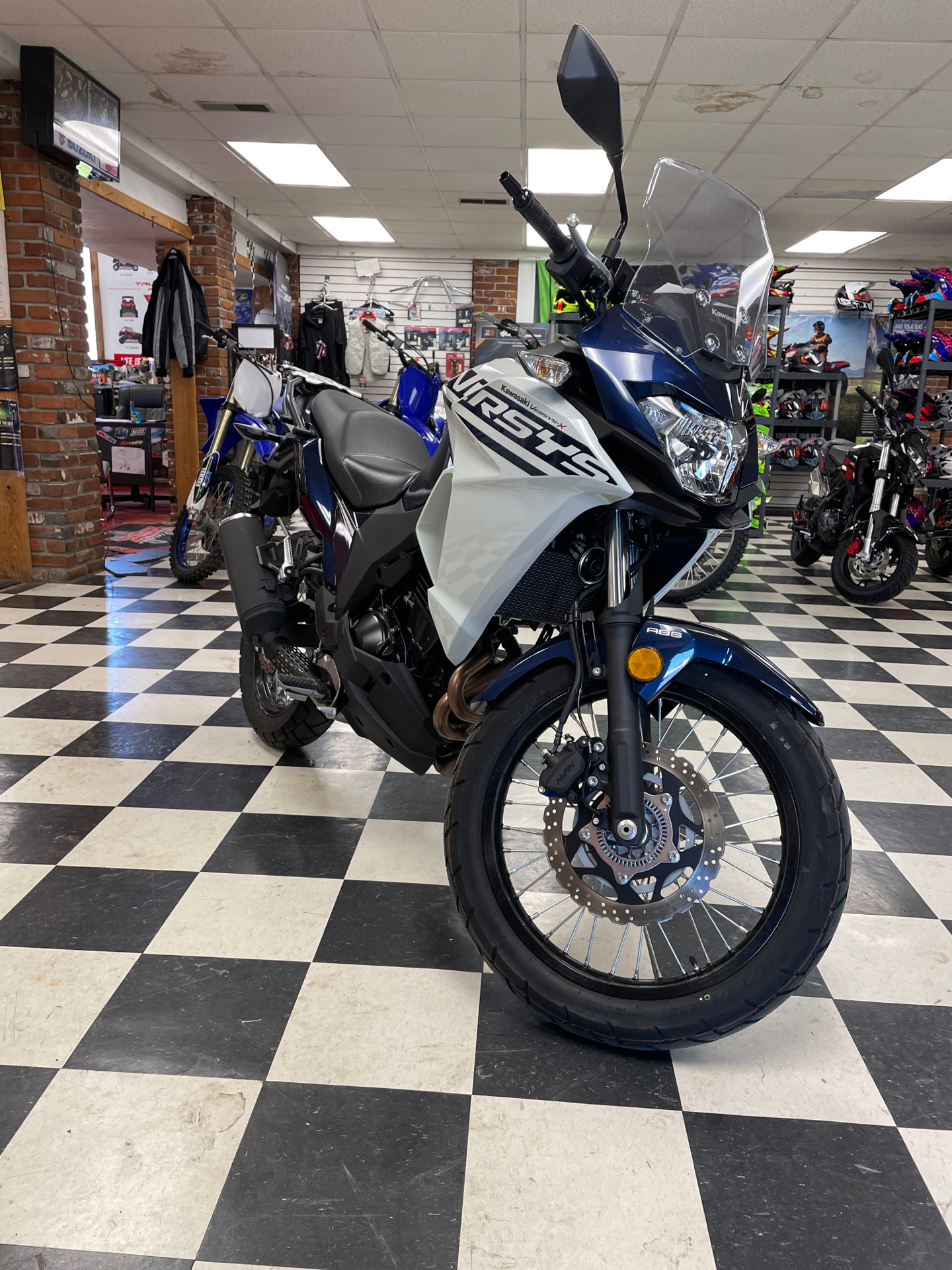 2022 Kawasaki Versys-X 300 ABS in Jefferson City, Missouri - Photo 4