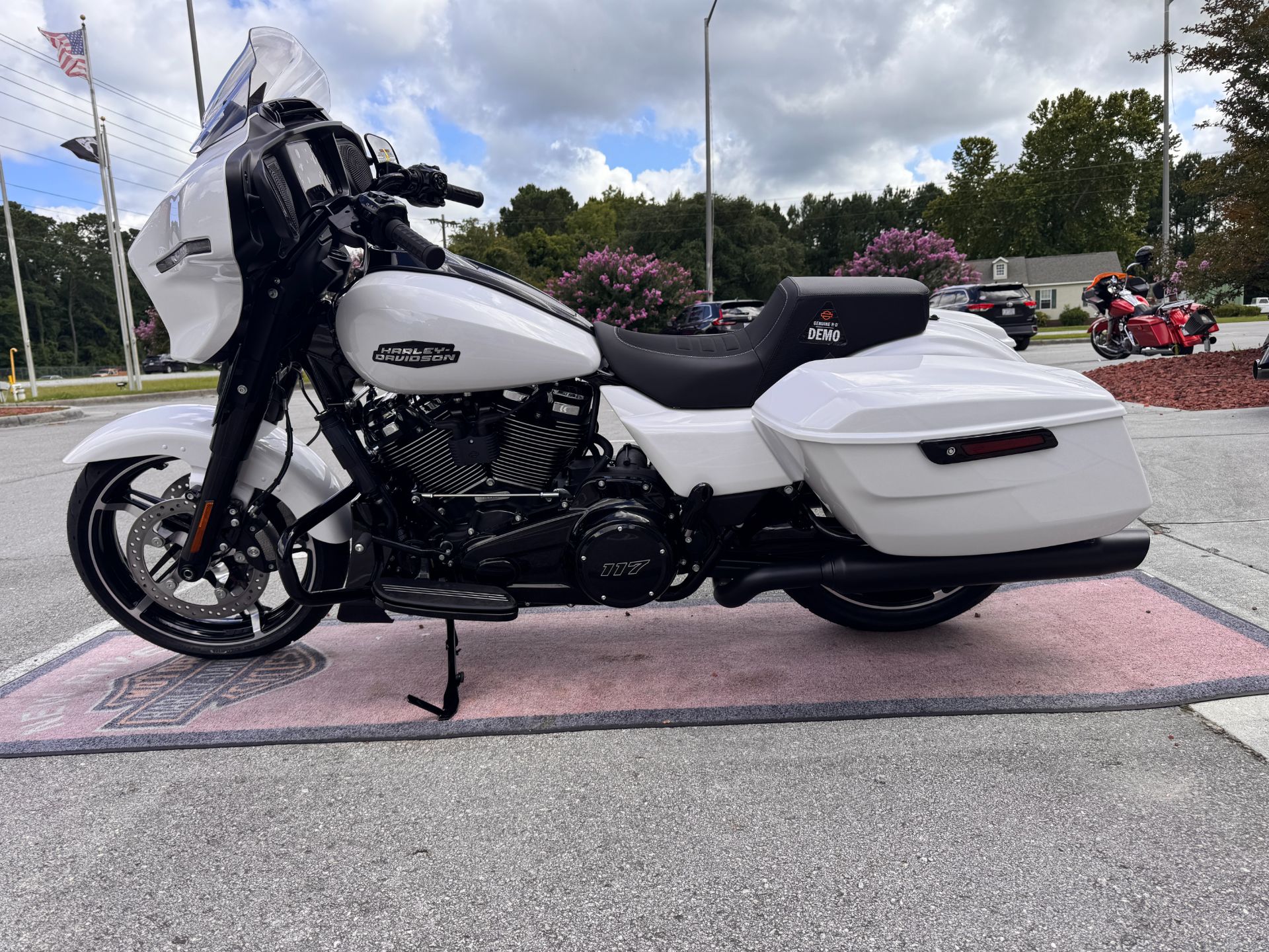 2024 Harley-Davidson Street Glide® in Jacksonville, North Carolina - Photo 2