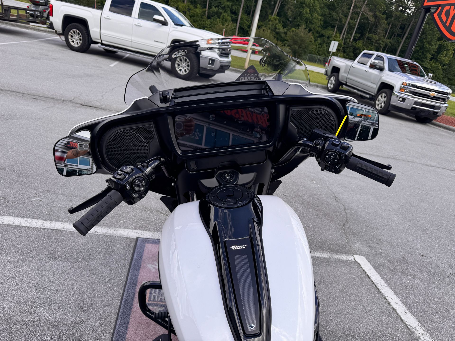 2024 Harley-Davidson Street Glide® in Jacksonville, North Carolina - Photo 10