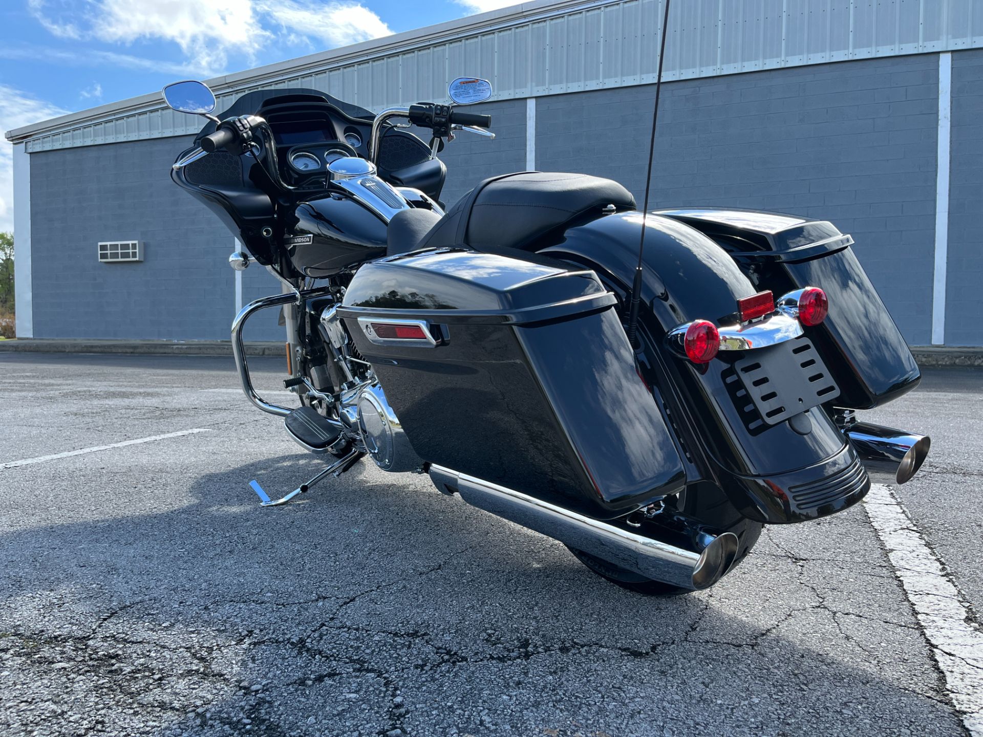 2022 Harley-Davidson Road Glide® in Jacksonville, North Carolina - Photo 8