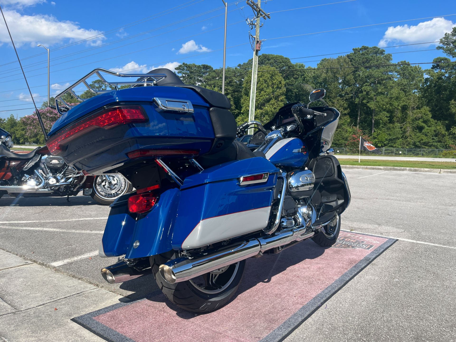 2023 Harley-Davidson Road Glide® Limited in Jacksonville, North Carolina - Photo 6