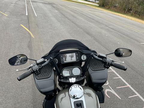 2018 Harley-Davidson Road Glide® Ultra in Jacksonville, North Carolina - Photo 4