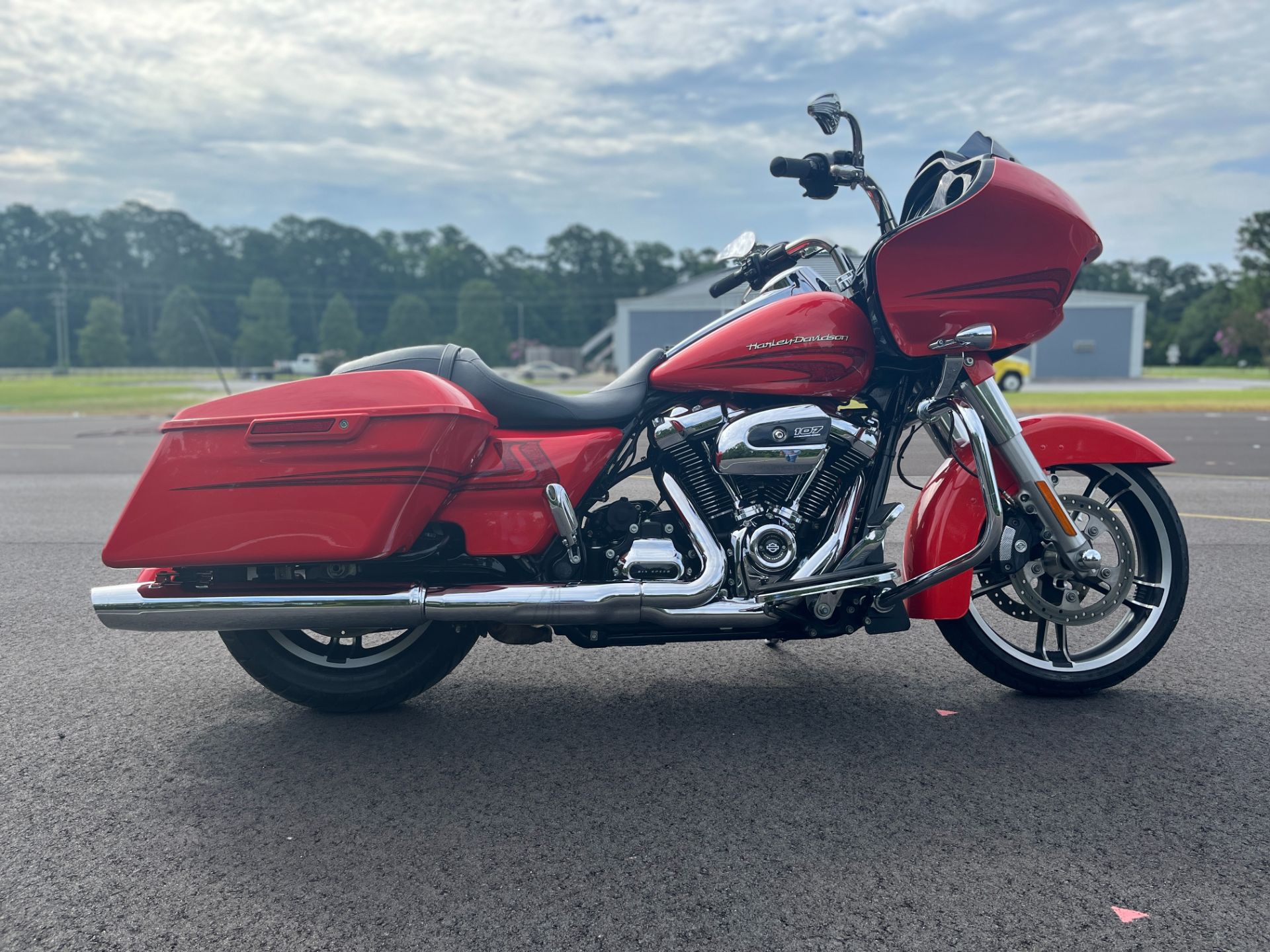 2017 Harley-Davidson Road Glide® Special in Jacksonville, North Carolina - Photo 2