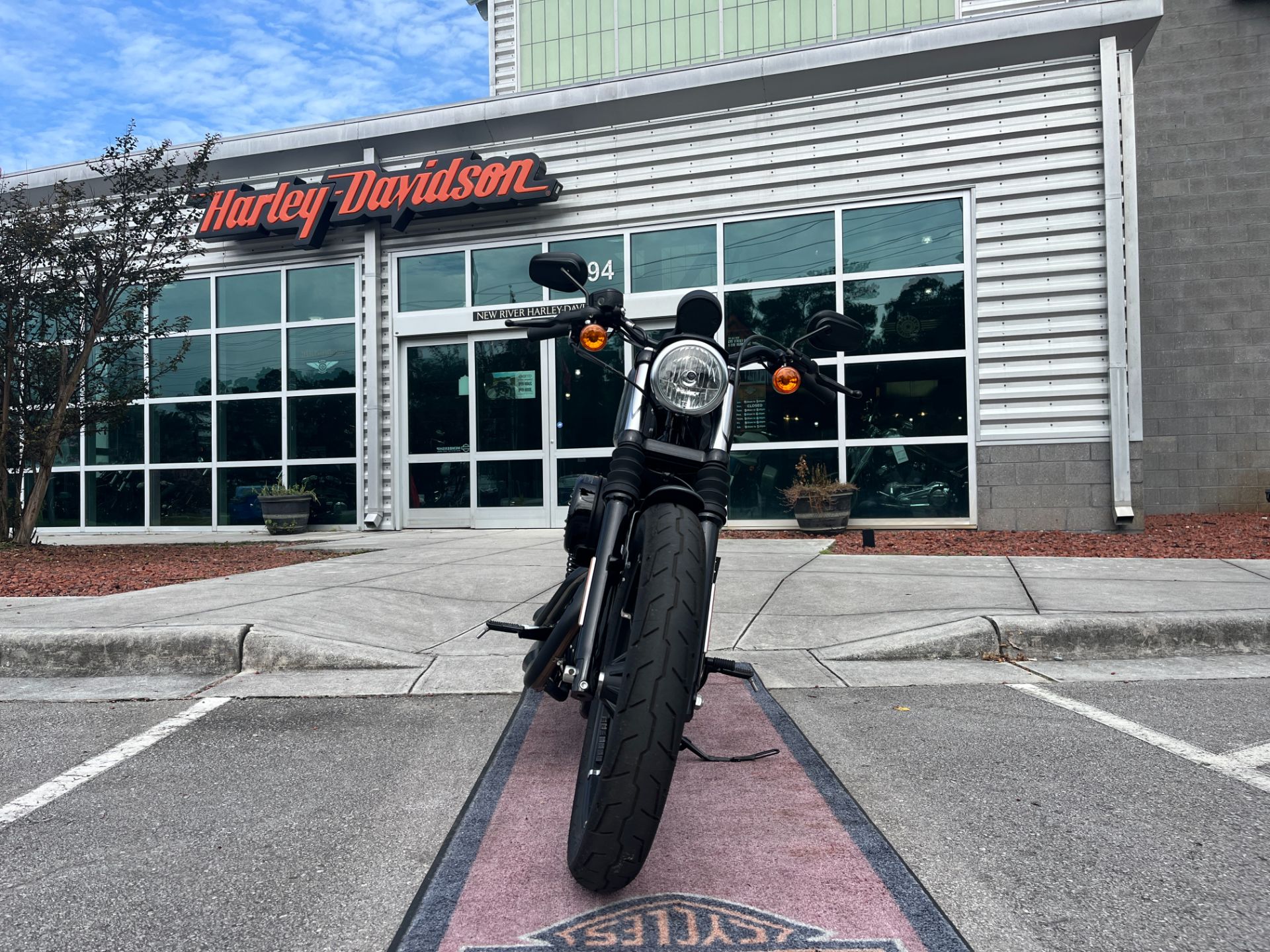 2022 Harley-Davidson Iron 883™ in Jacksonville, North Carolina - Photo 7
