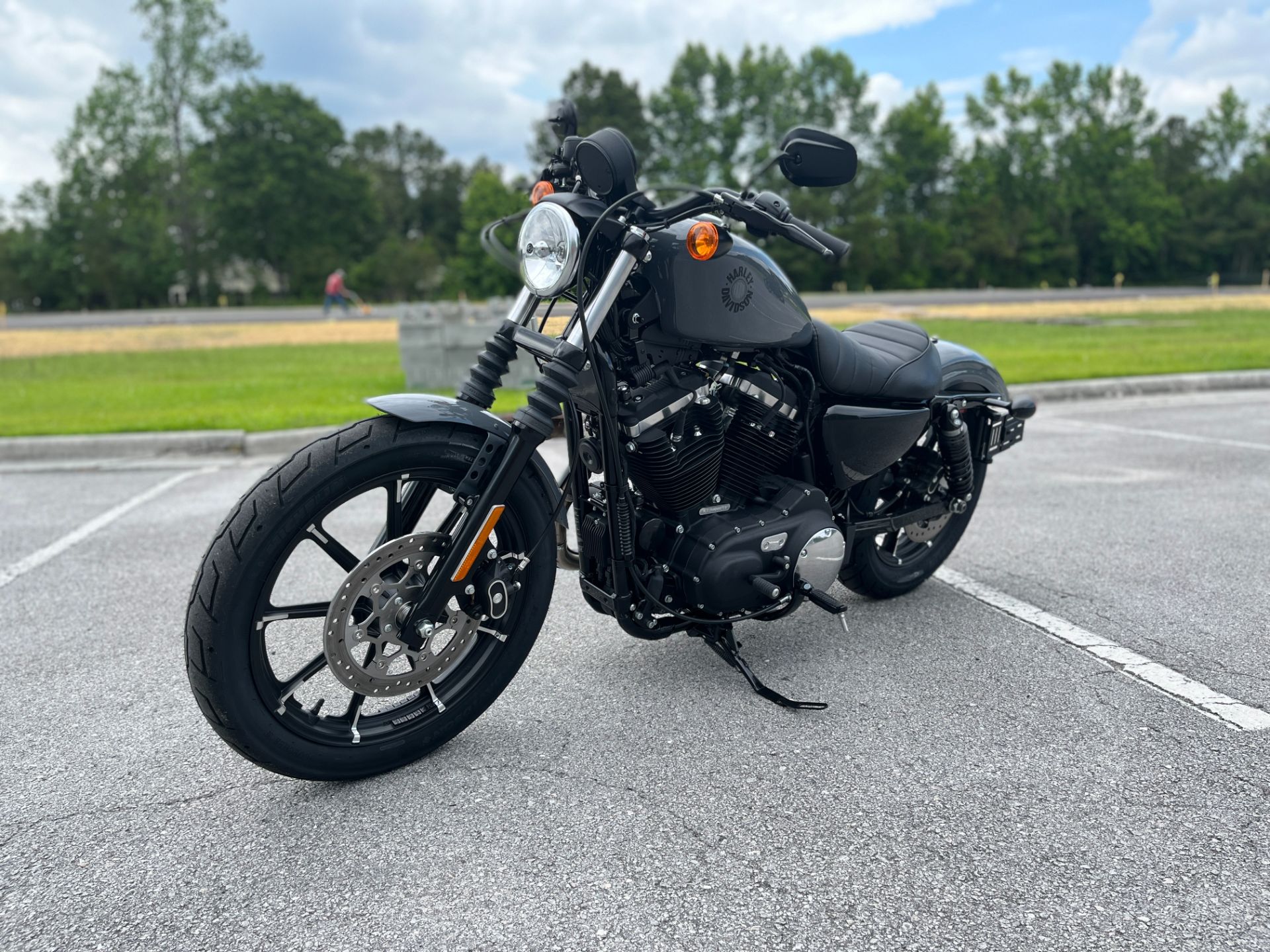 2022 Harley-Davidson Iron 883™ in Jacksonville, North Carolina - Photo 2