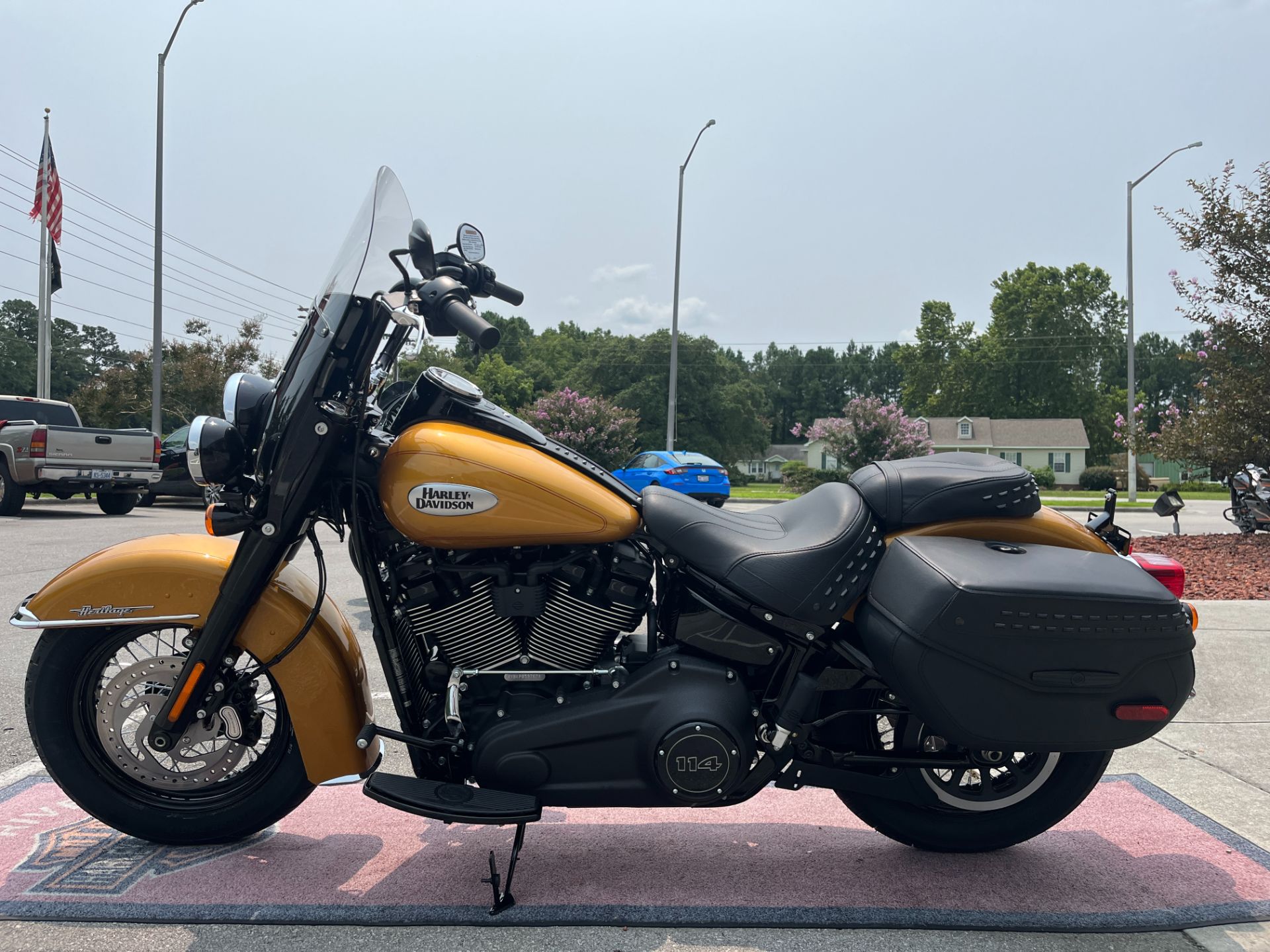 2023 Harley-Davidson Heritage Classic 114 in Jacksonville, North Carolina - Photo 2