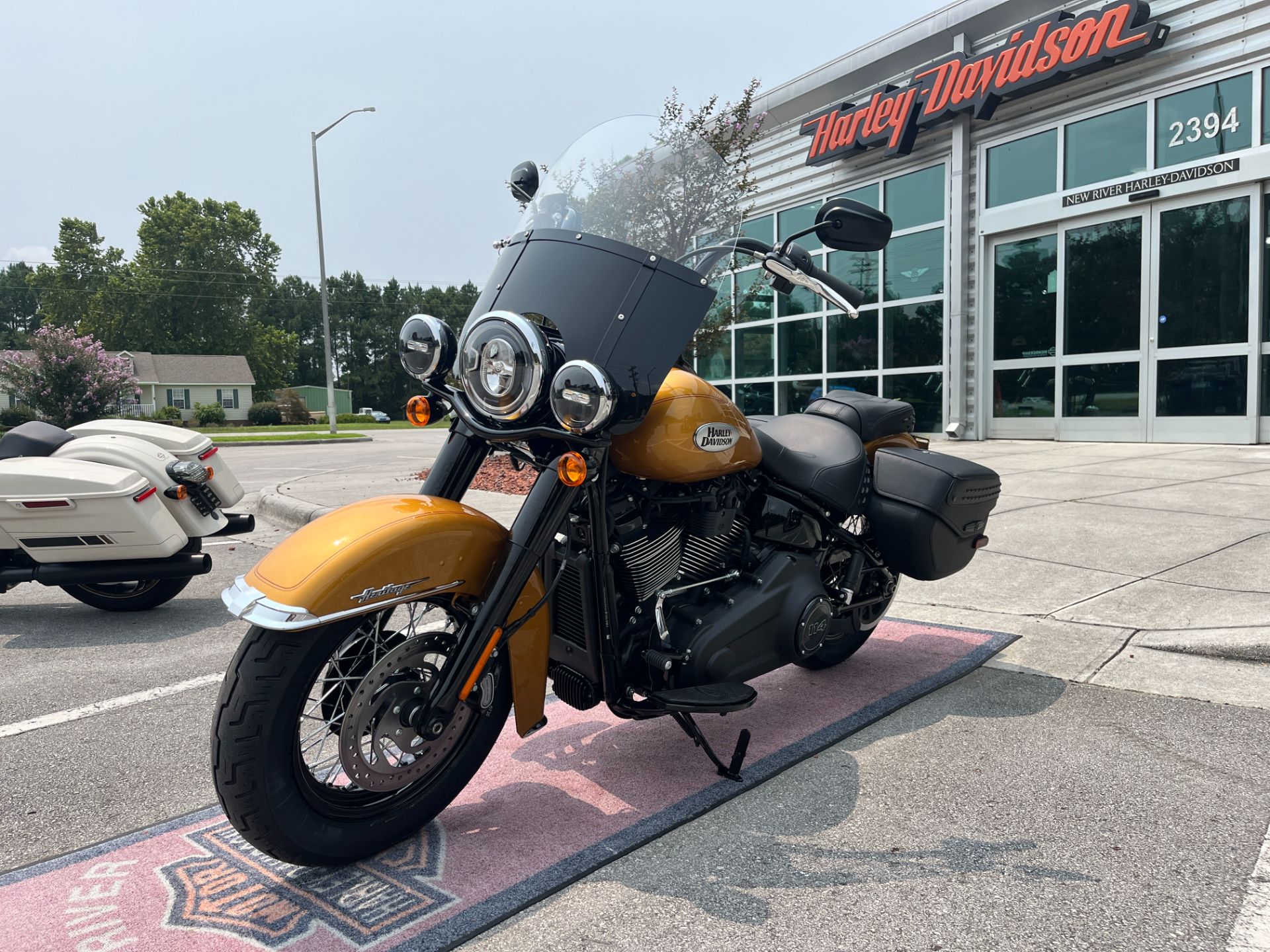 2023 Harley-Davidson Heritage Classic 114 in Jacksonville, North Carolina - Photo 4