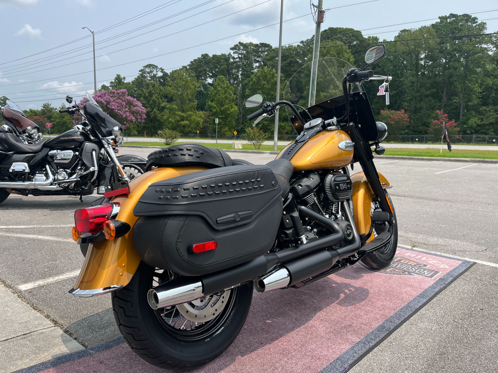 2023 Harley-Davidson Heritage Classic 114 in Jacksonville, North Carolina - Photo 5