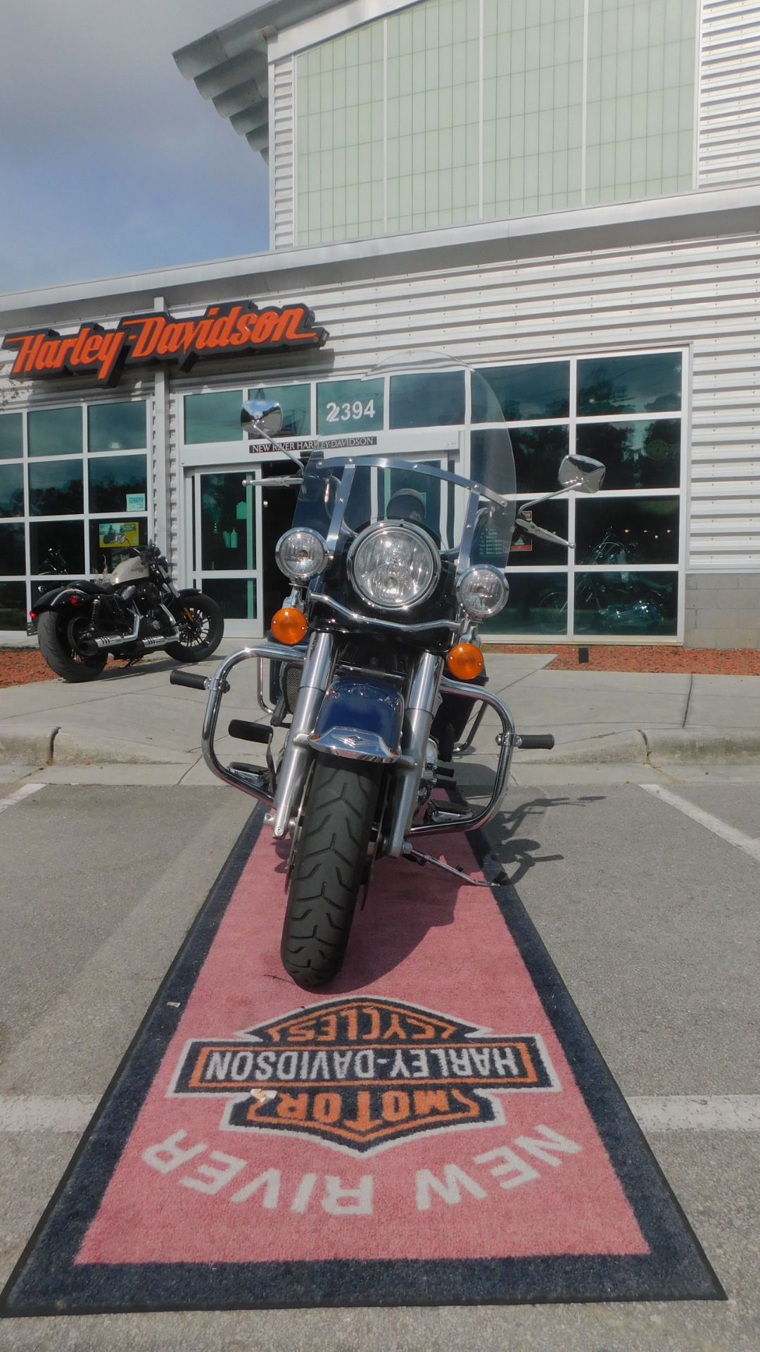 2018 Harley-Davidson Road King Police in Jacksonville, North Carolina - Photo 3