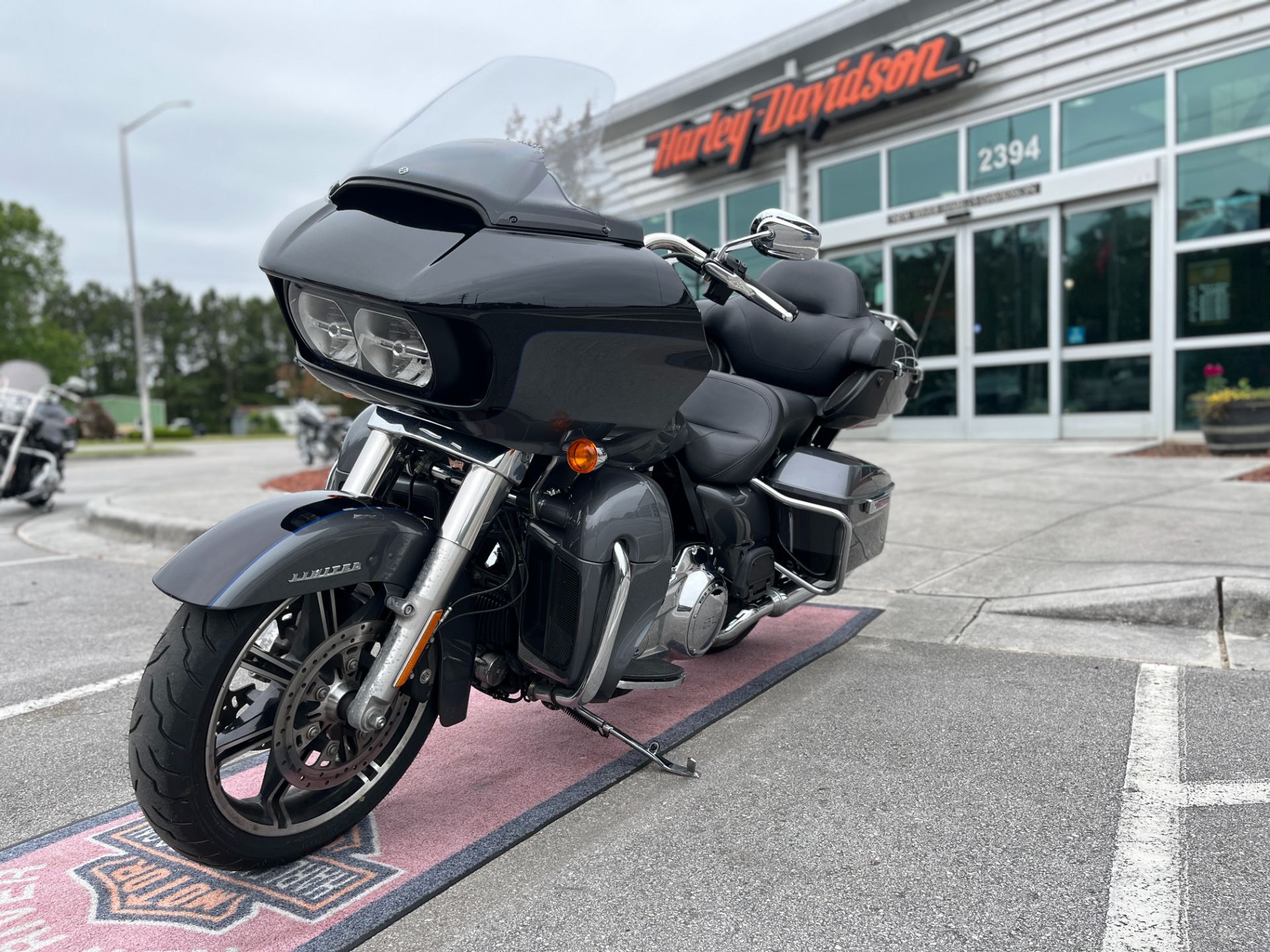 2021 Harley-Davidson Road Glide® Limited in Jacksonville, North Carolina - Photo 3