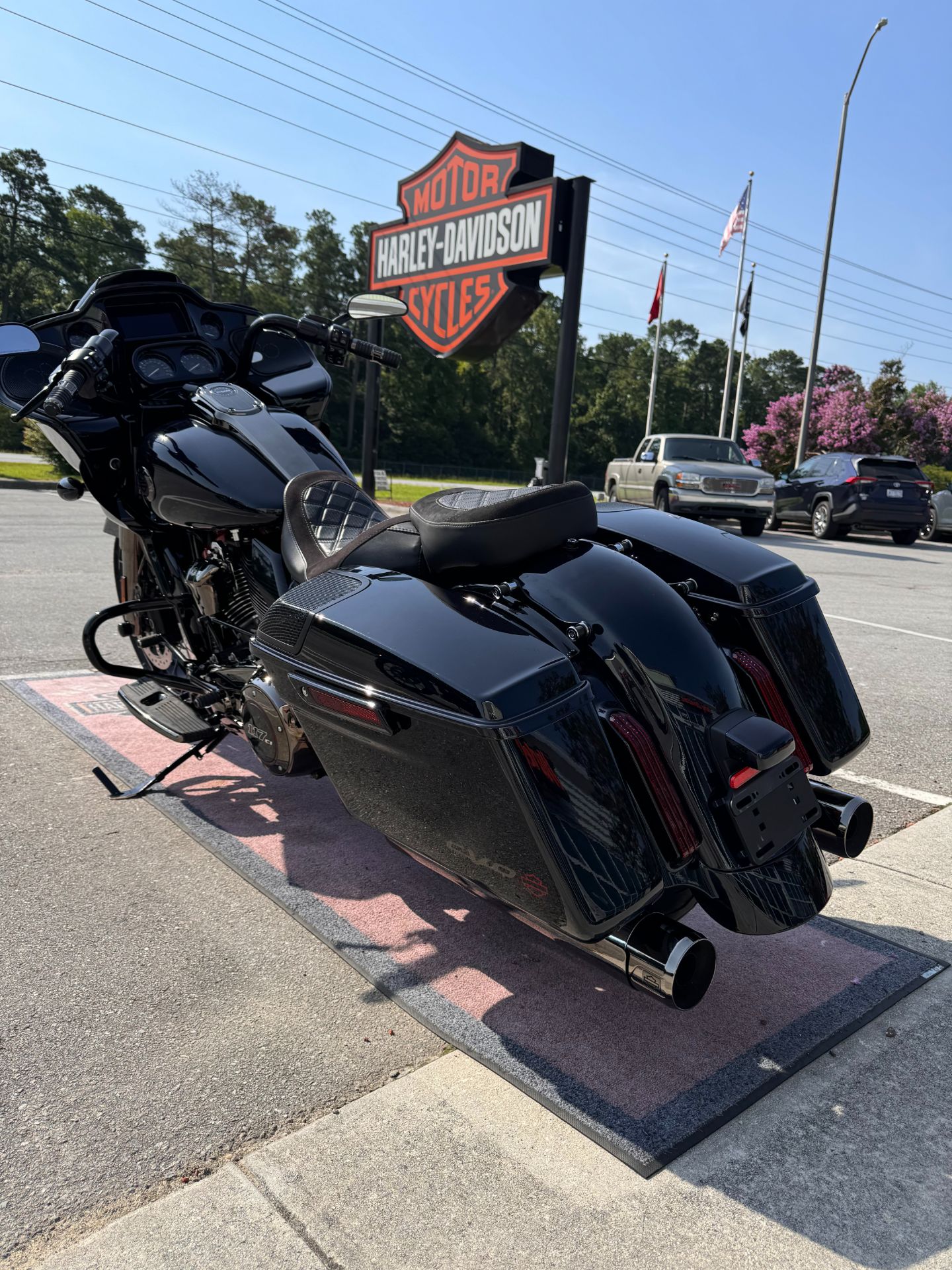 2022 Harley-Davidson CVO™ Road Glide® in Jacksonville, North Carolina - Photo 6