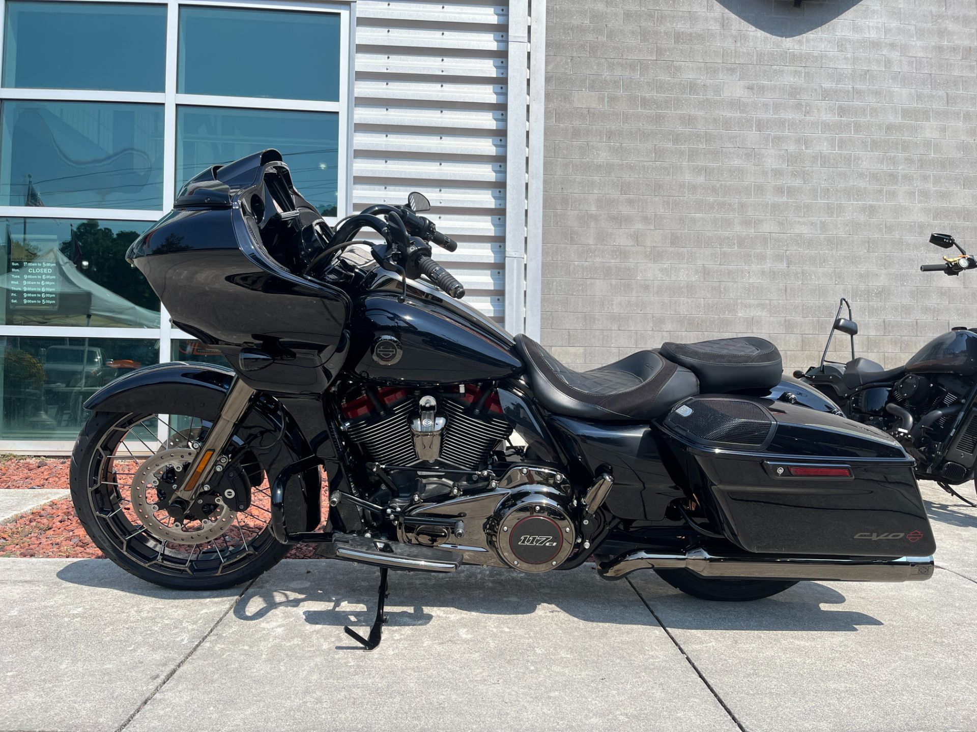 2022 Harley-Davidson CVO™ Road Glide® in Jacksonville, North Carolina - Photo 2