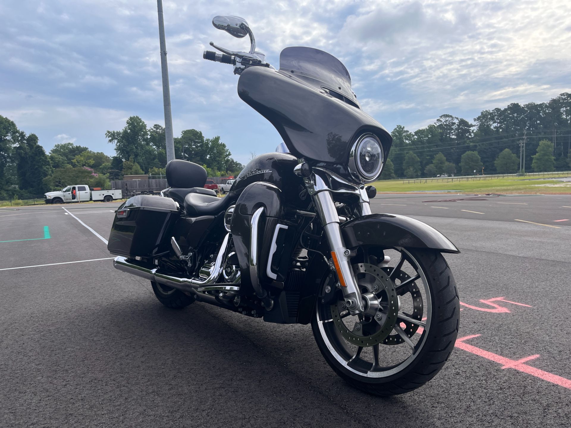 2021 Harley-Davidson Street Glide® in Jacksonville, North Carolina - Photo 2