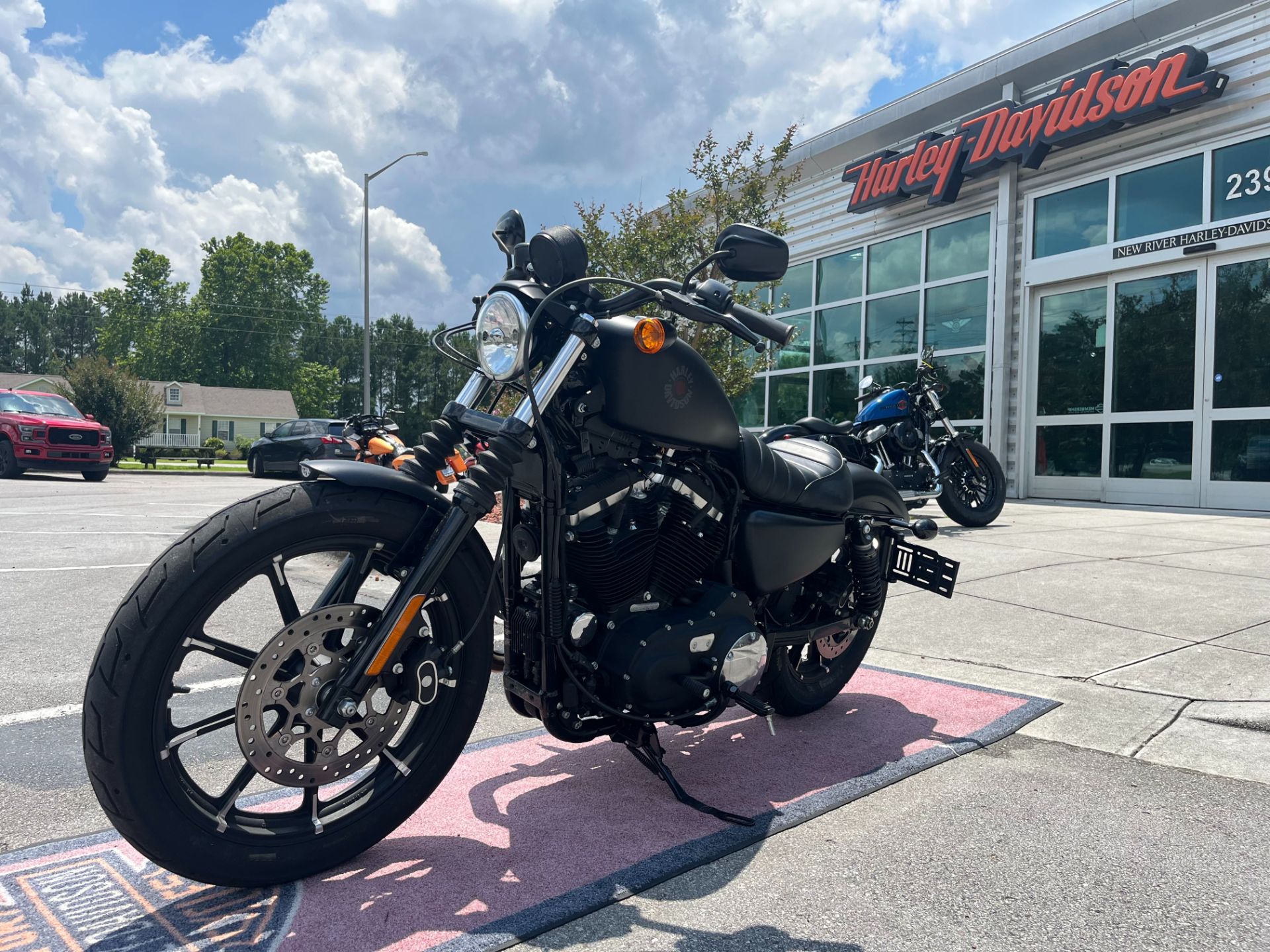 2022 Harley-Davidson Iron 883™ in Jacksonville, North Carolina - Photo 3
