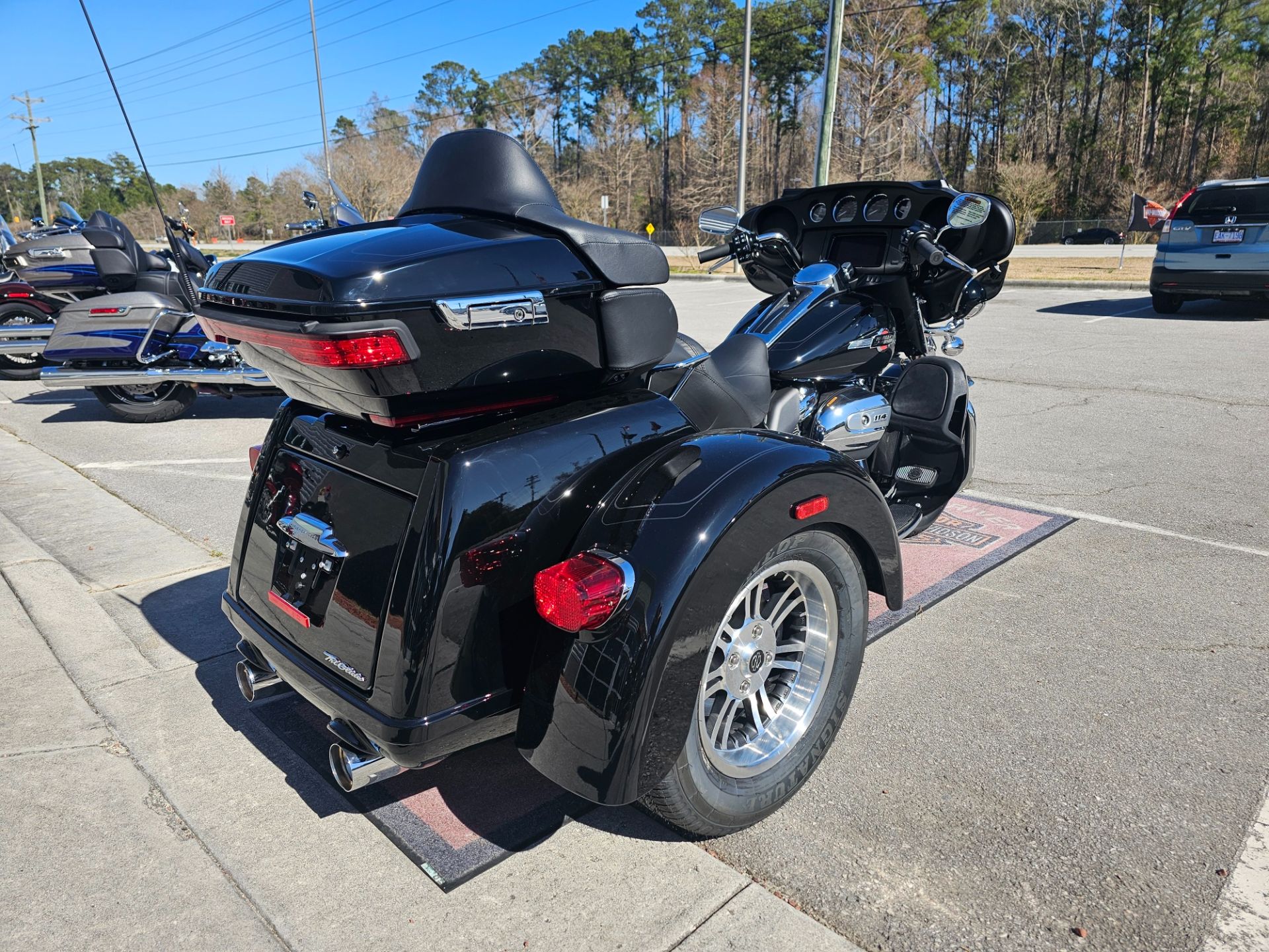 2024 Harley-Davidson Tri Glide® Ultra in Jacksonville, North Carolina - Photo 8