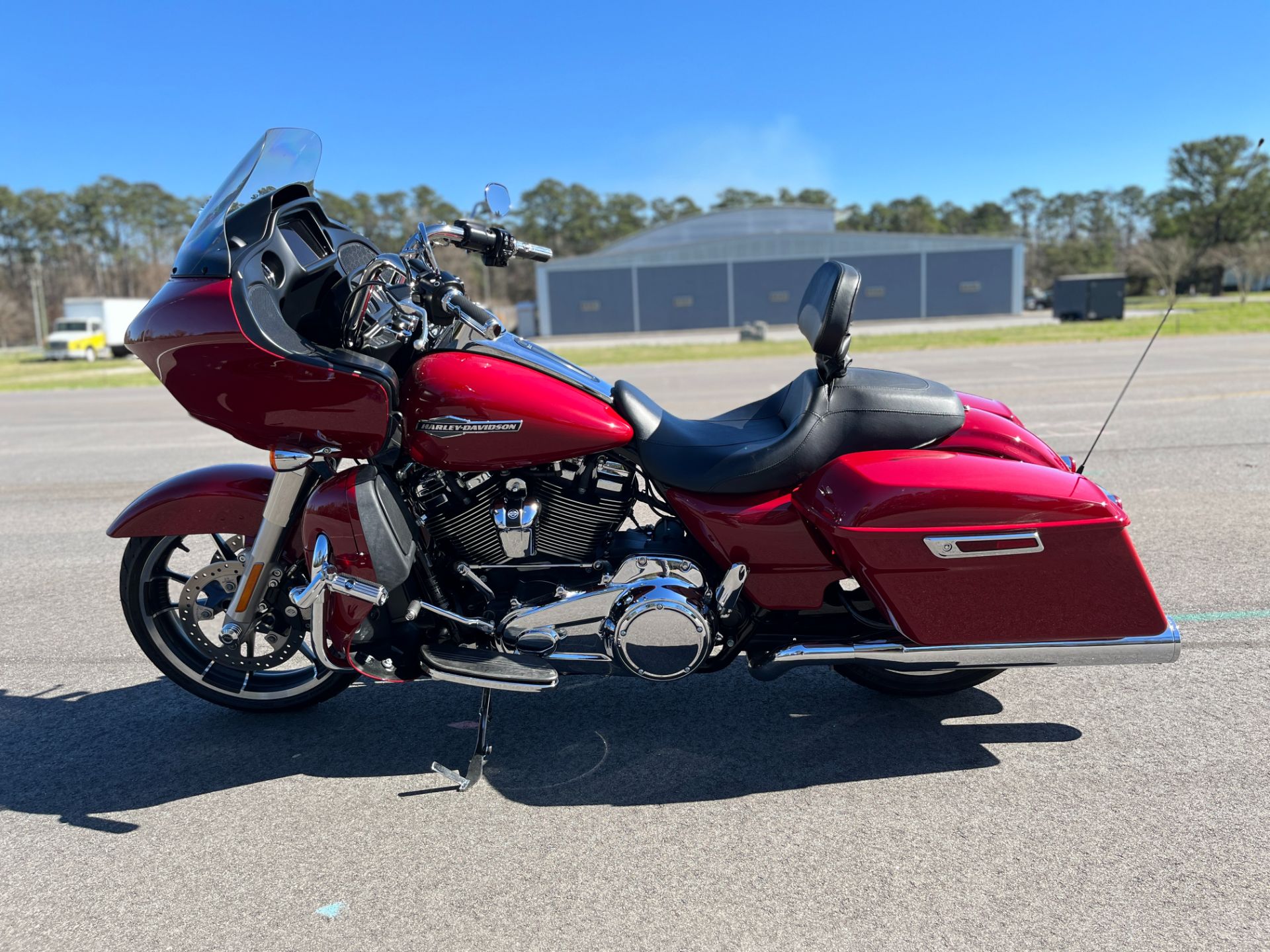 2021 Harley-Davidson Road Glide® in Jacksonville, North Carolina - Photo 2