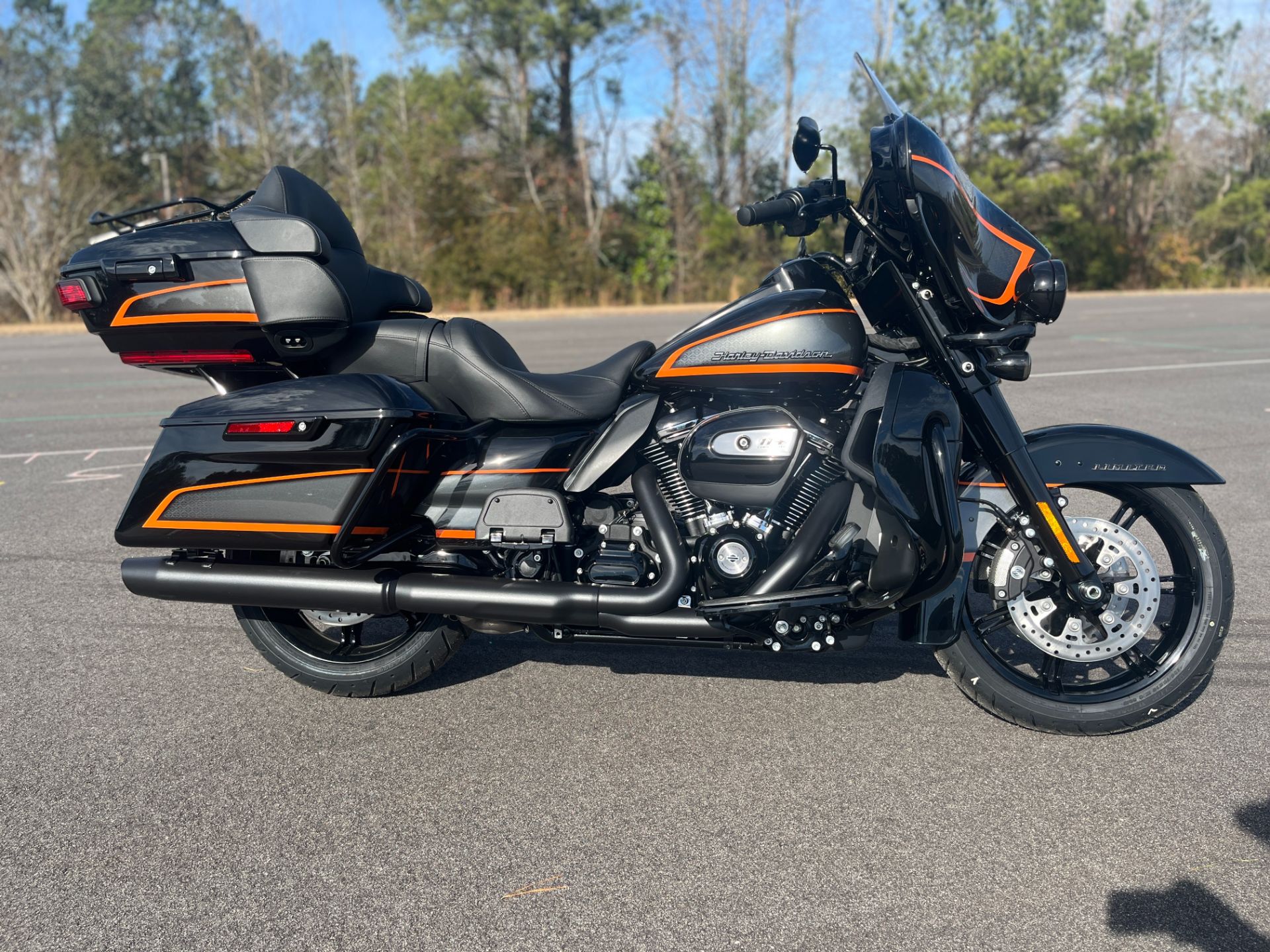 2022 Harley-Davidson Ultra Limited in Jacksonville, North Carolina - Photo 2
