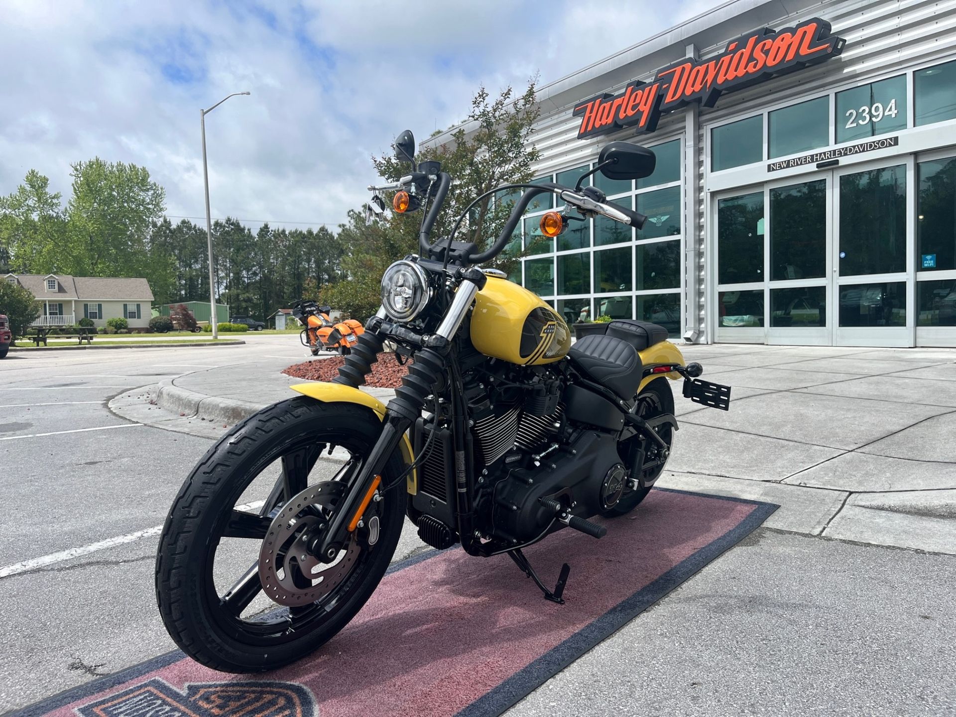 2023 Harley-Davidson Street Bob® 114 in Jacksonville, North Carolina - Photo 4
