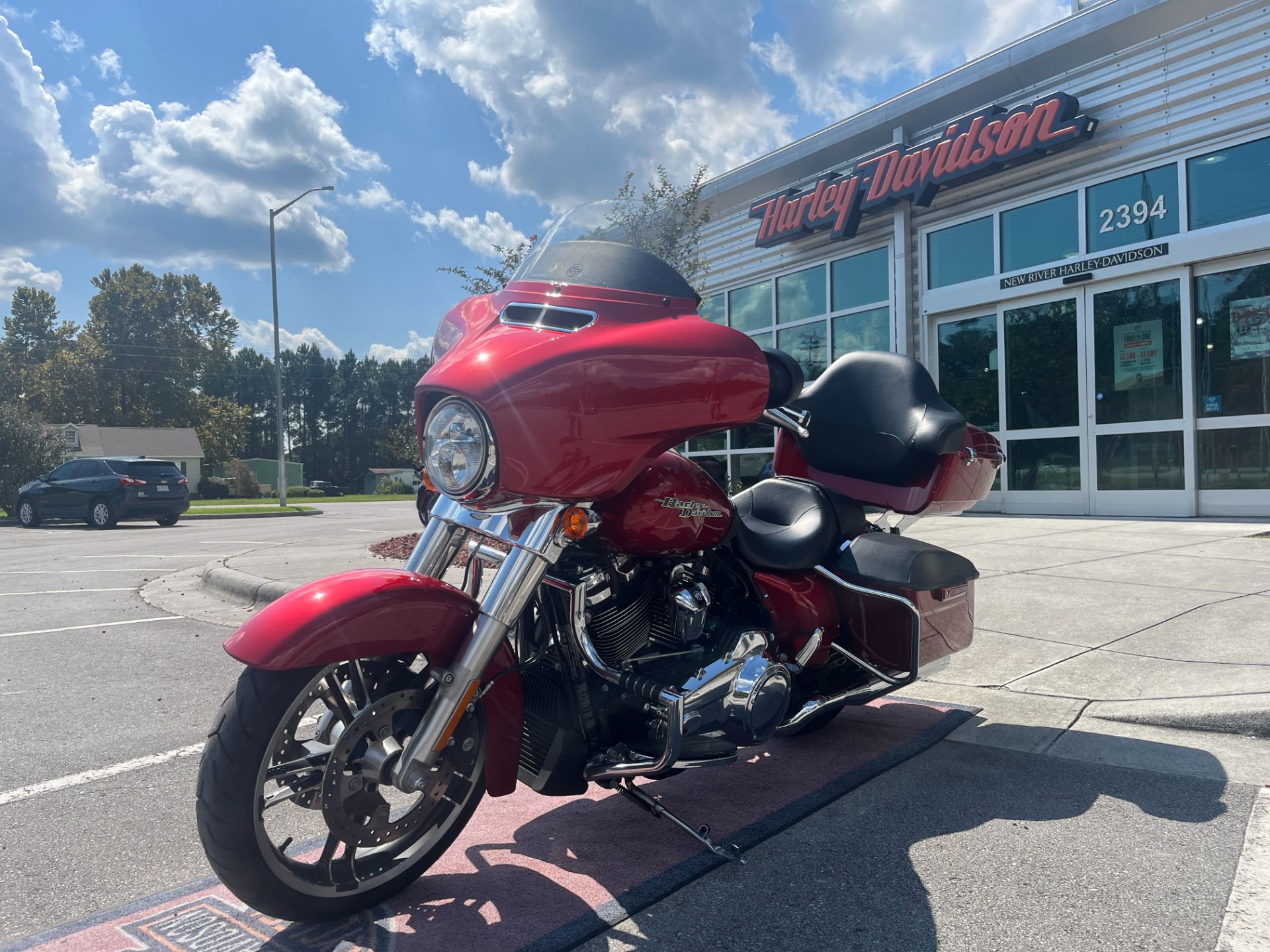 2019 Harley-Davidson Street Glide® in Jacksonville, North Carolina - Photo 3