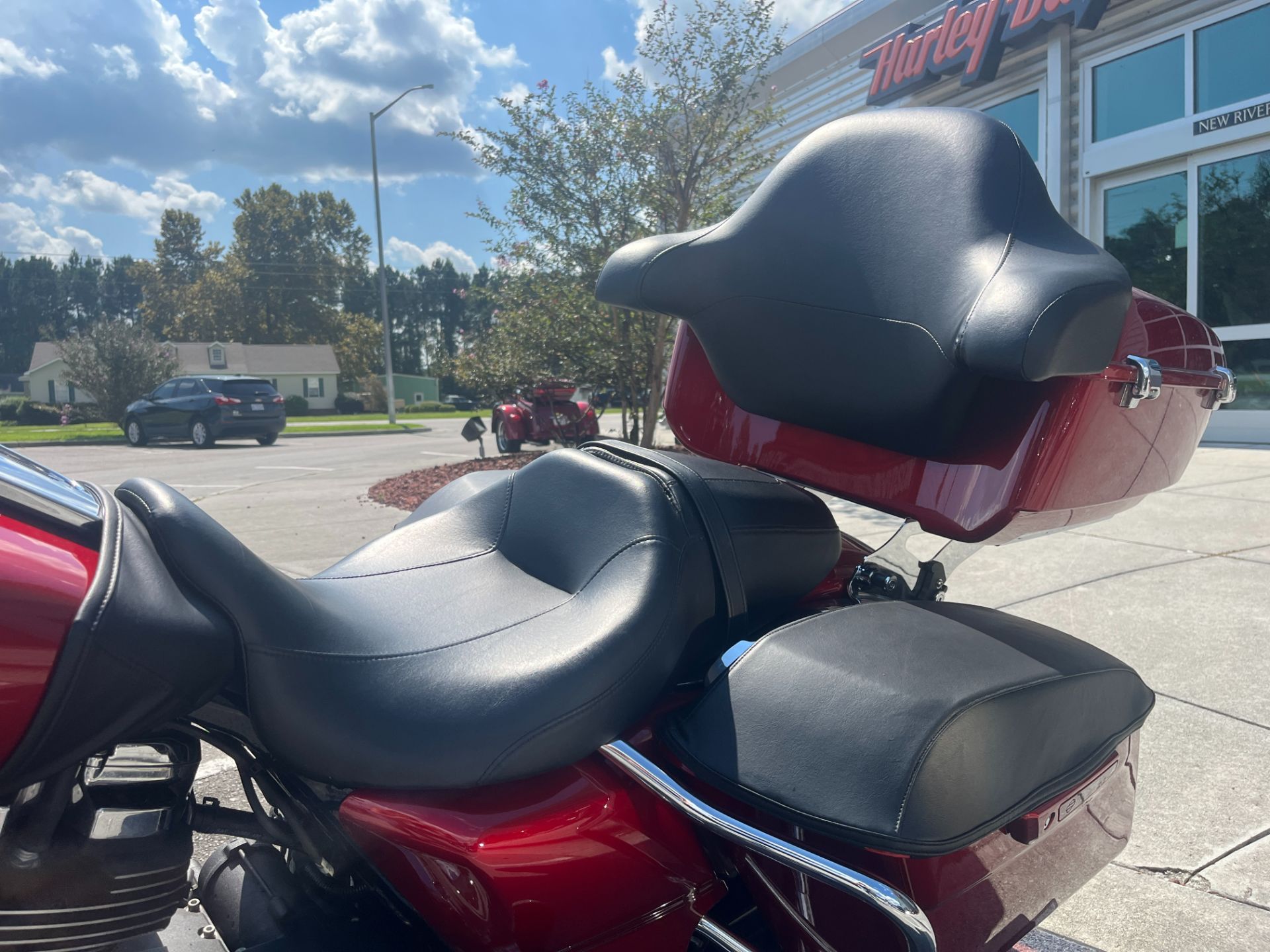 2019 Harley-Davidson Street Glide® in Jacksonville, North Carolina - Photo 7