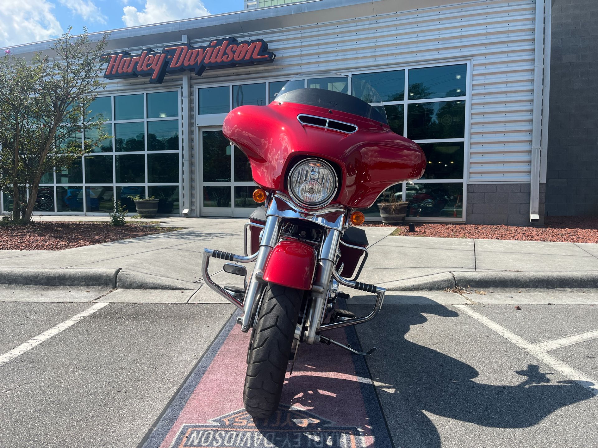 2019 Harley-Davidson Street Glide® in Jacksonville, North Carolina - Photo 8