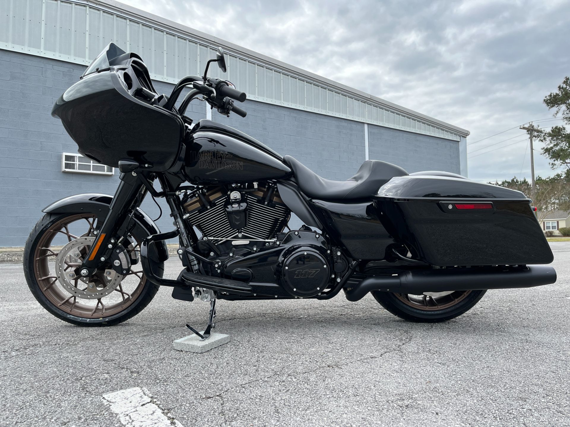 2022 Harley-Davidson Road Glide® ST in Jacksonville, North Carolina - Photo 2