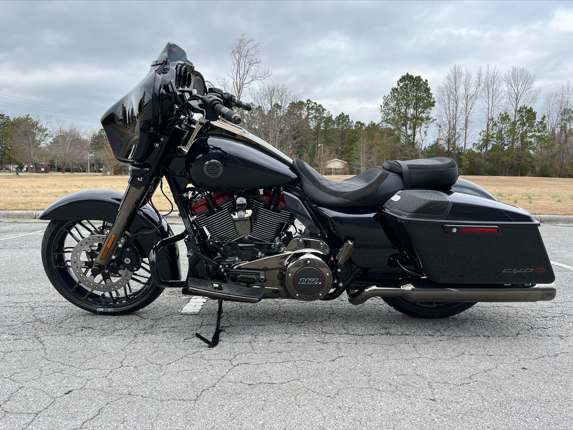 2022 Harley-Davidson CVO™ Street Glide® in Jacksonville, North Carolina - Photo 2