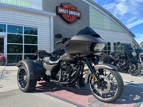 2023 Harley-Davidson Road Glide® 3 in Jacksonville, North Carolina - Photo 4
