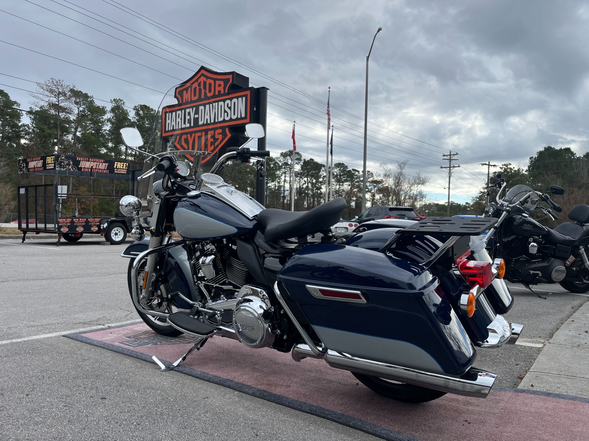 2023 Harley-Davidson ROAD KING in Jacksonville, North Carolina - Photo 6