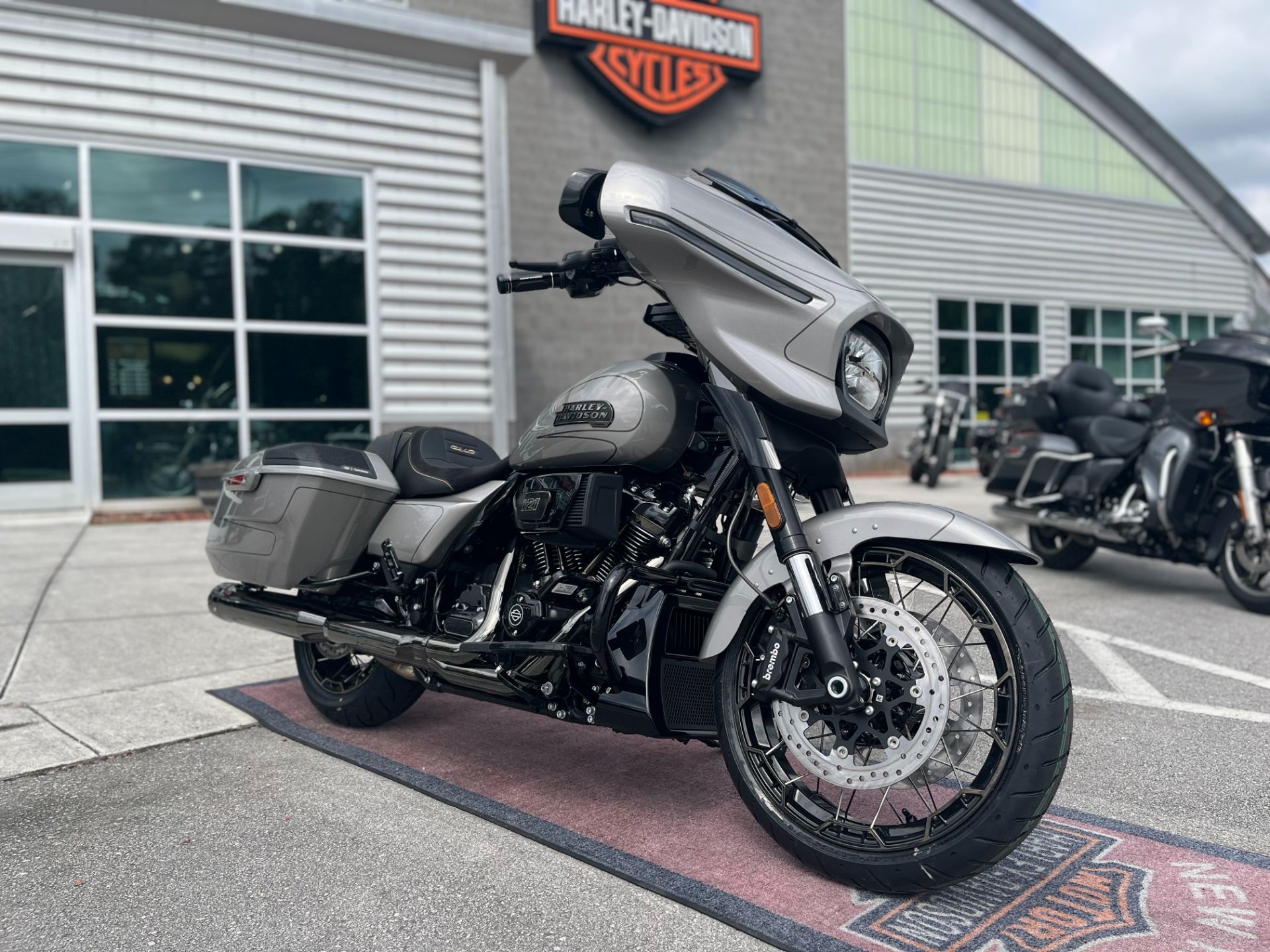 2023 Harley-Davidson CVO™ Street Glide® in Jacksonville, North Carolina - Photo 4