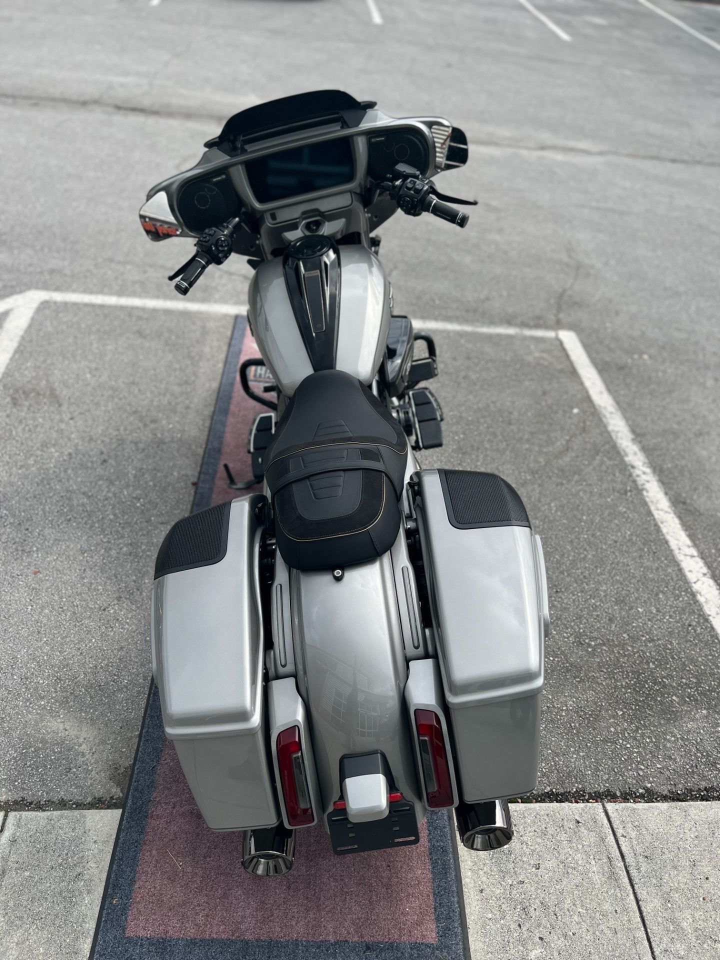 2023 Harley-Davidson CVO™ Street Glide® in Jacksonville, North Carolina - Photo 9