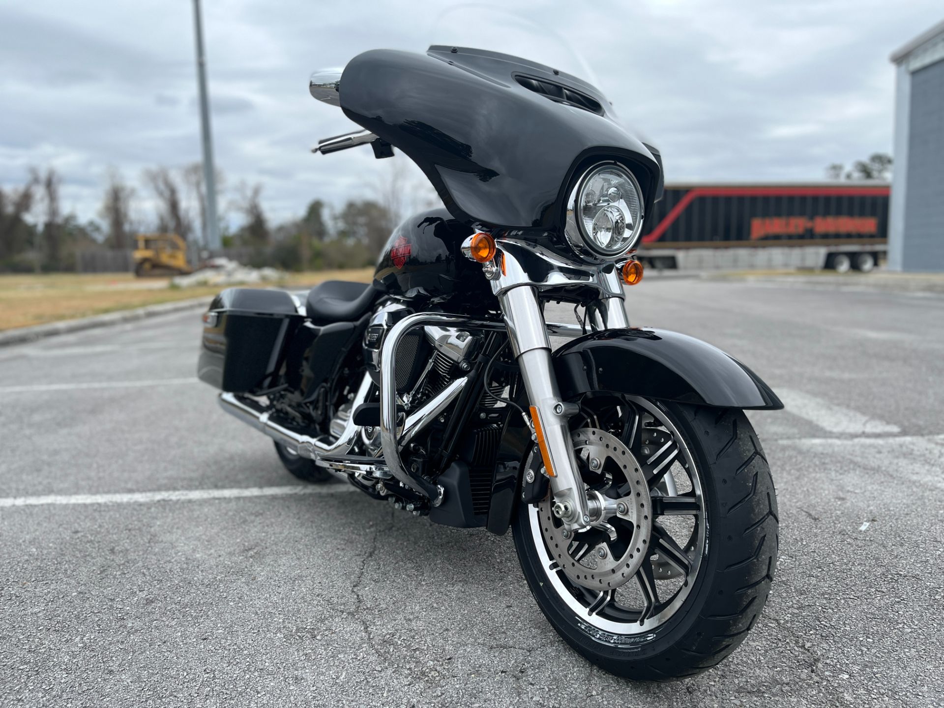 2022 Harley-Davidson Electra Glide® Standard in Jacksonville, North Carolina - Photo 3