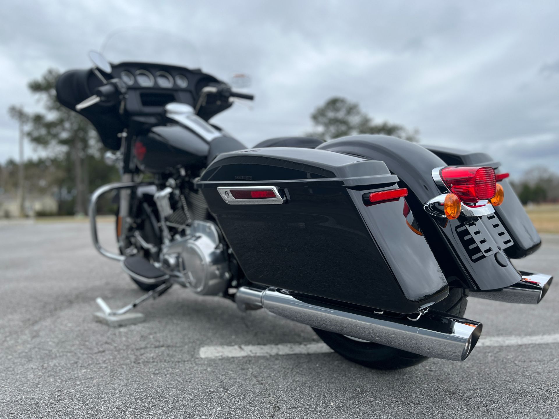 2022 Harley-Davidson Electra Glide® Standard in Jacksonville, North Carolina - Photo 8