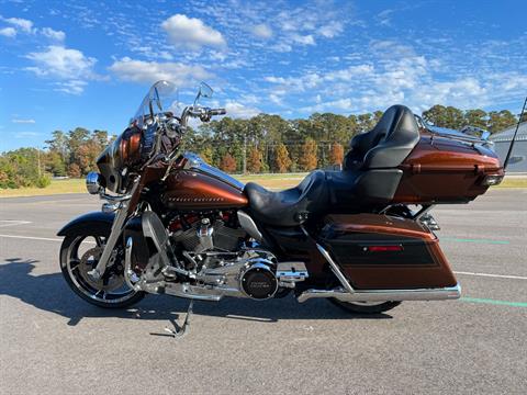 2019 Harley-Davidson CVO™ Limited in Jacksonville, North Carolina - Photo 2