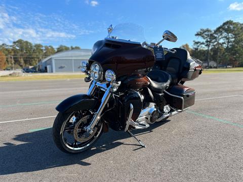 2019 Harley-Davidson CVO™ Limited in Jacksonville, North Carolina - Photo 3