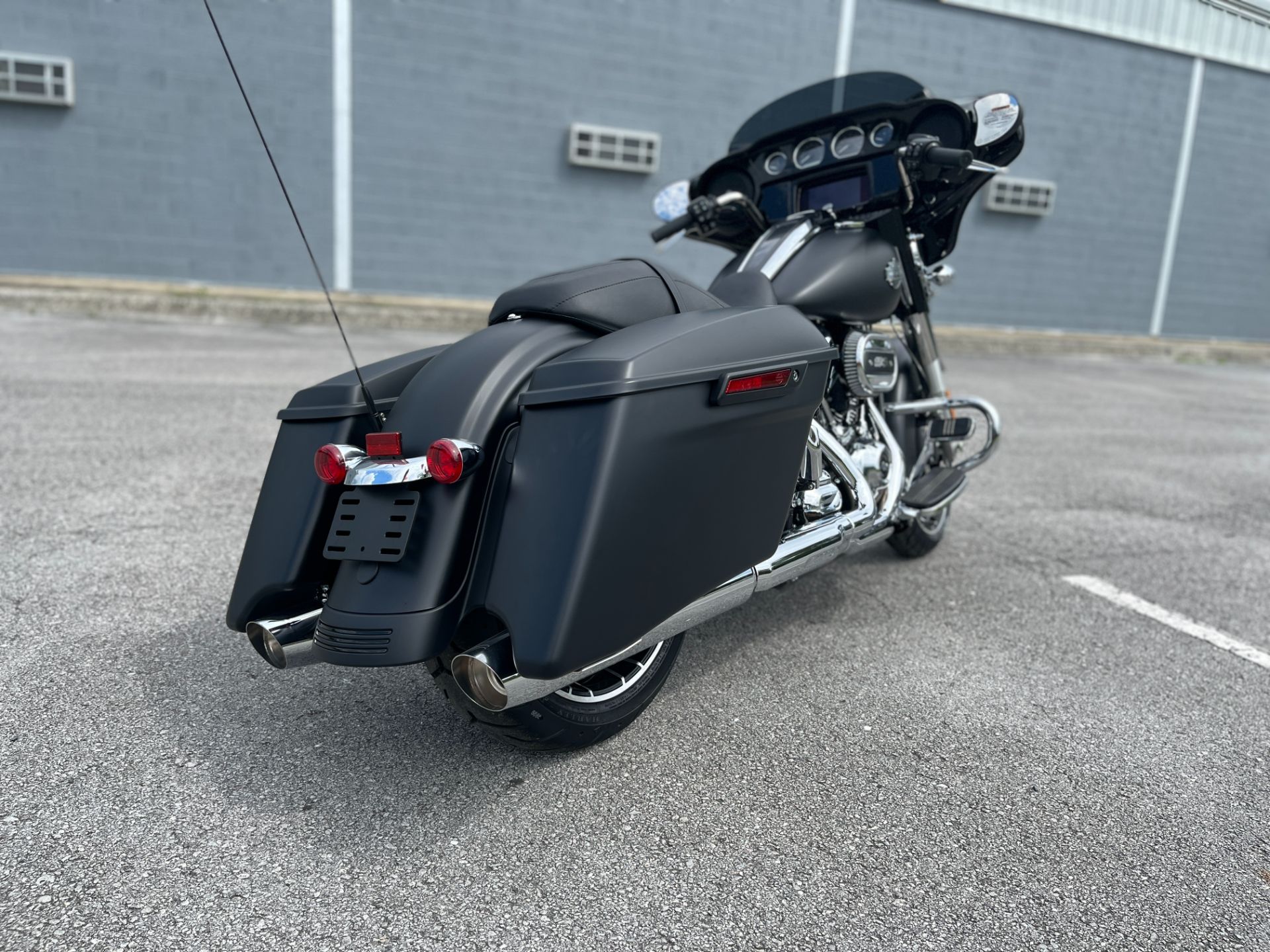 2022 Harley-Davidson Street Glide® Special in Jacksonville, North Carolina - Photo 4
