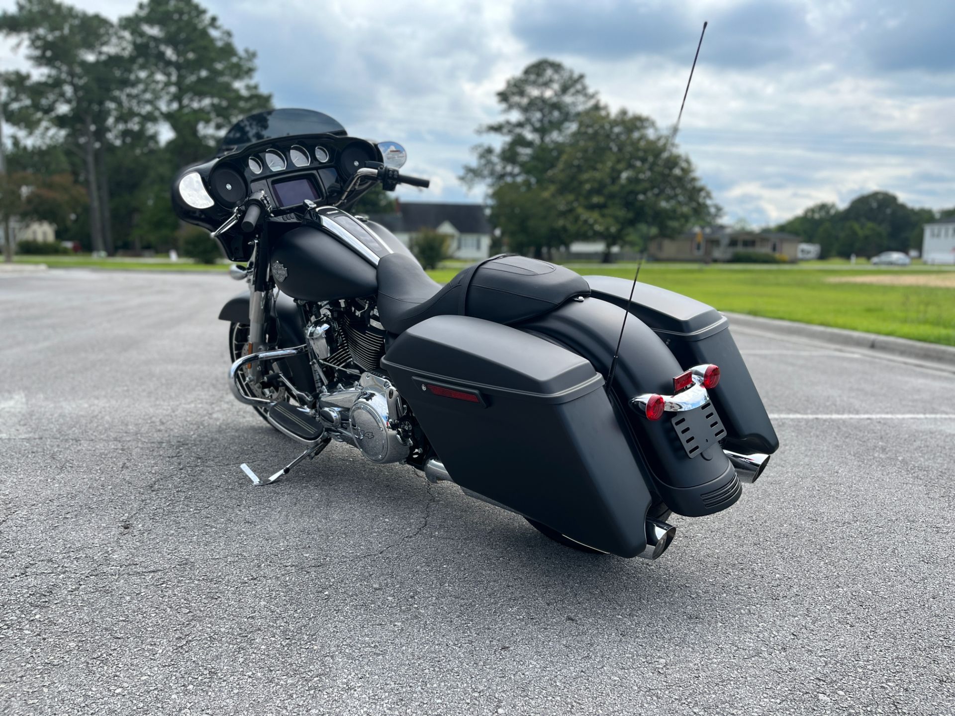 2022 Harley-Davidson Street Glide® Special in Jacksonville, North Carolina - Photo 7