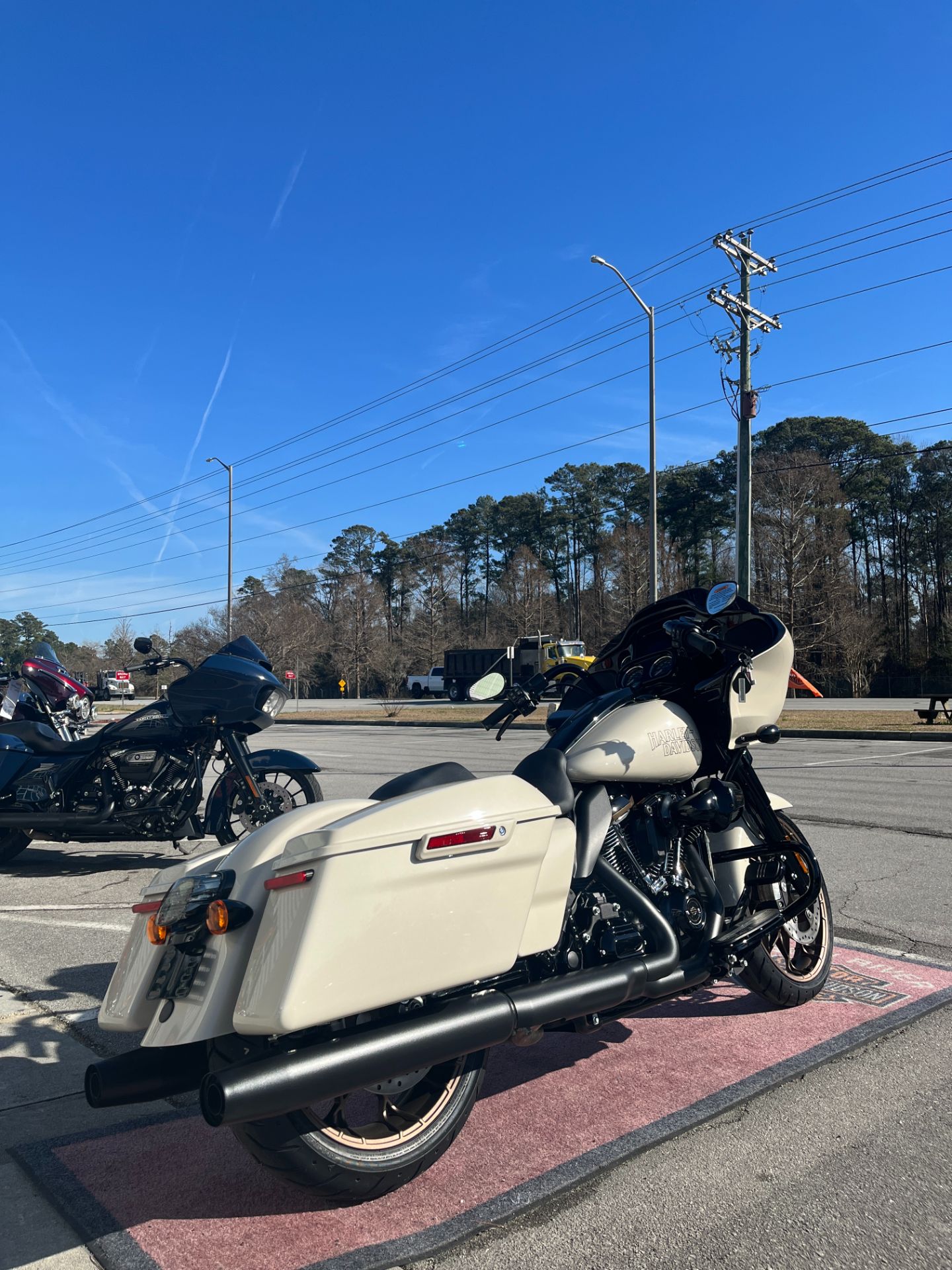 2023 Harley-Davidson Road Glide® ST in Jacksonville, North Carolina - Photo 9