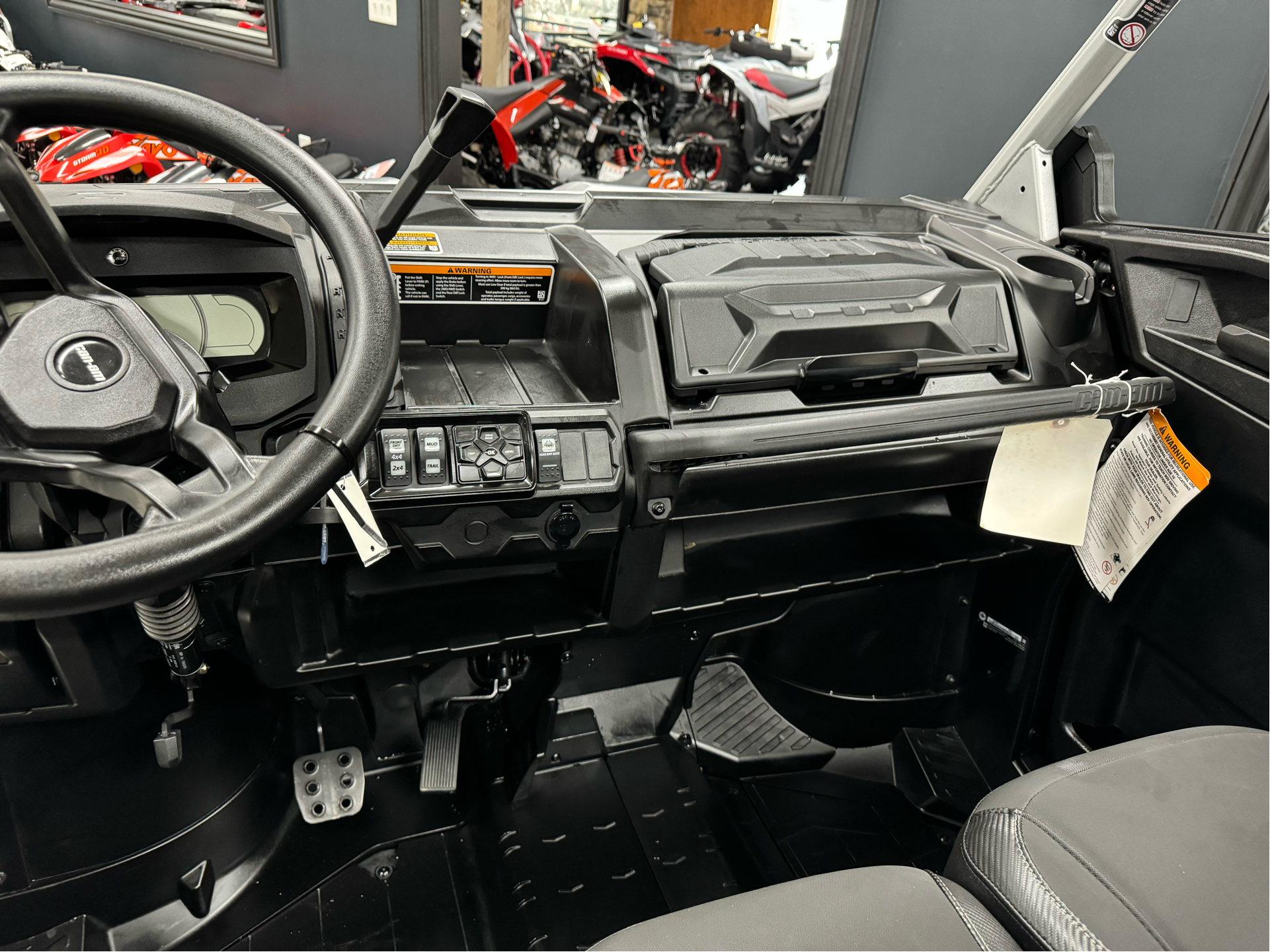 2024 Can-Am Defender MAX X MR With Half Doors HD10 in Iron Station, North Carolina - Photo 8
