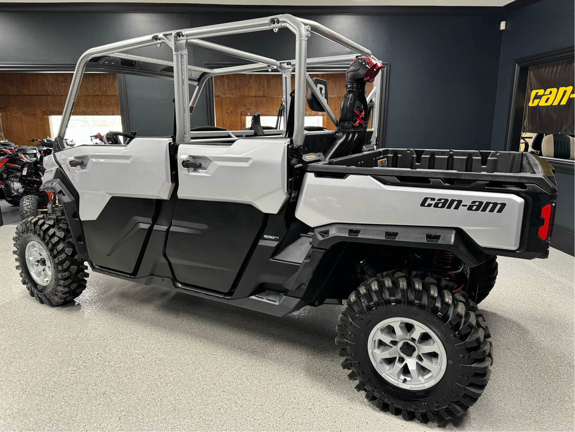 2024 Can-Am Defender MAX X MR With Half Doors HD10 in Iron Station, North Carolina - Photo 3