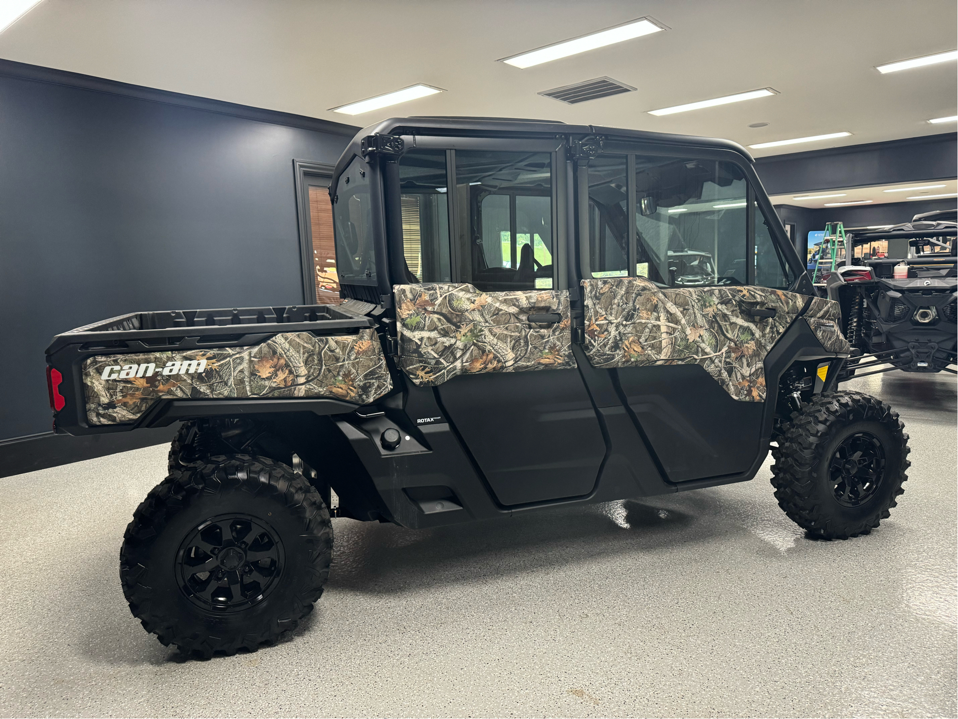 2024 Can-Am Defender MAX Limited HD10 in Iron Station, North Carolina - Photo 5