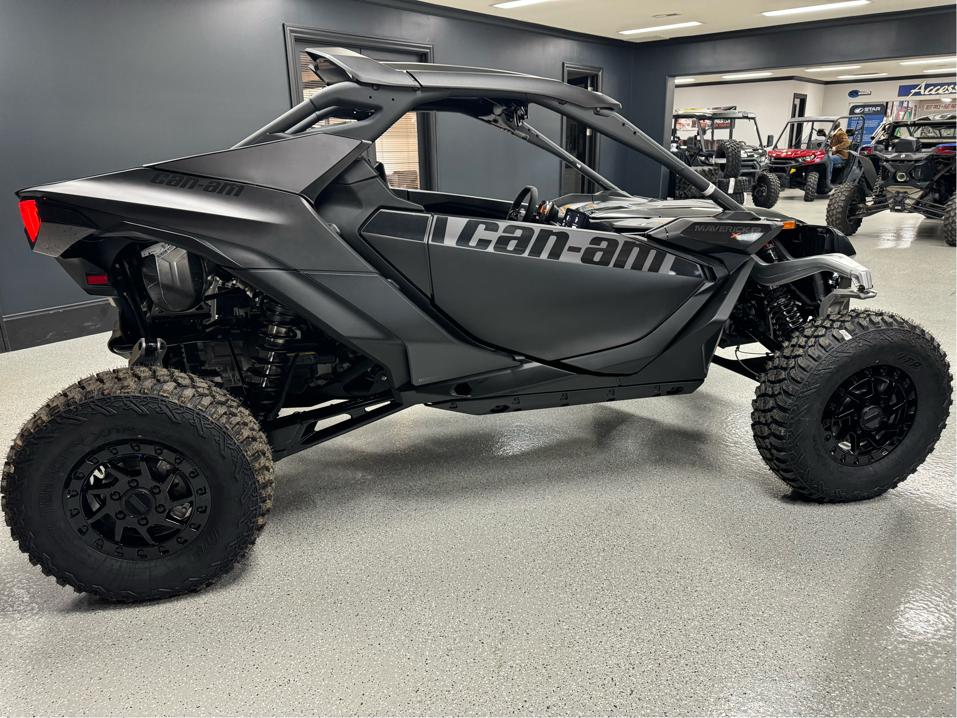2024 Can-Am Maverick R X RS with Smart-Shox 999T DCT in Iron Station, North Carolina - Photo 5