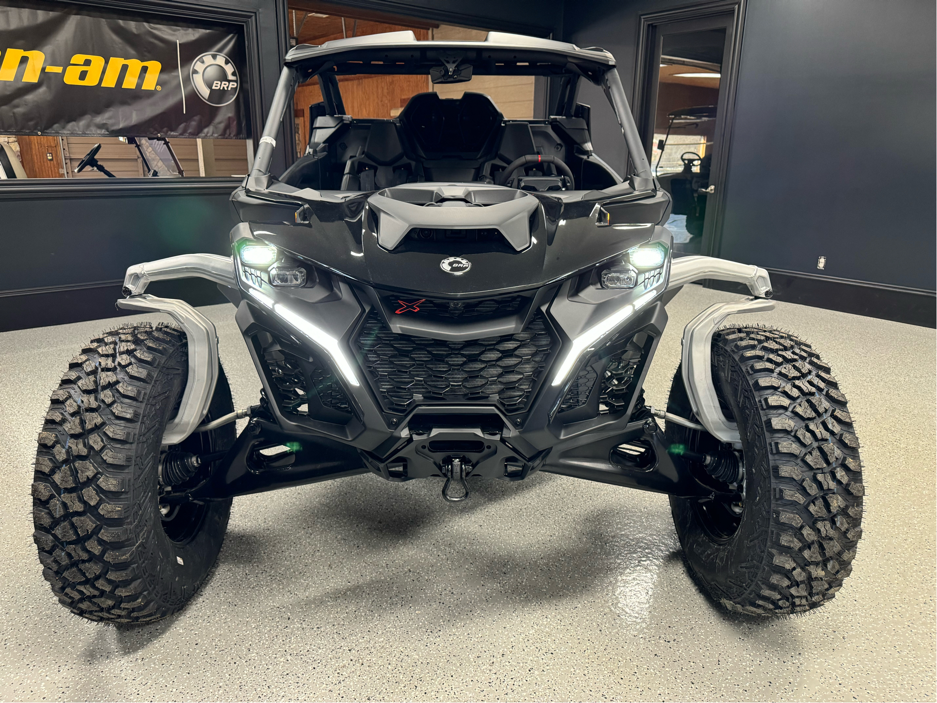 2024 Can-Am Maverick R X RS with Smart-Shox 999T DCT in Iron Station, North Carolina - Photo 6