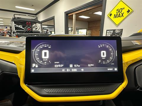 2024 Can-Am Maverick R X RS with Smart-Shox 999T DCT in Iron Station, North Carolina - Photo 10